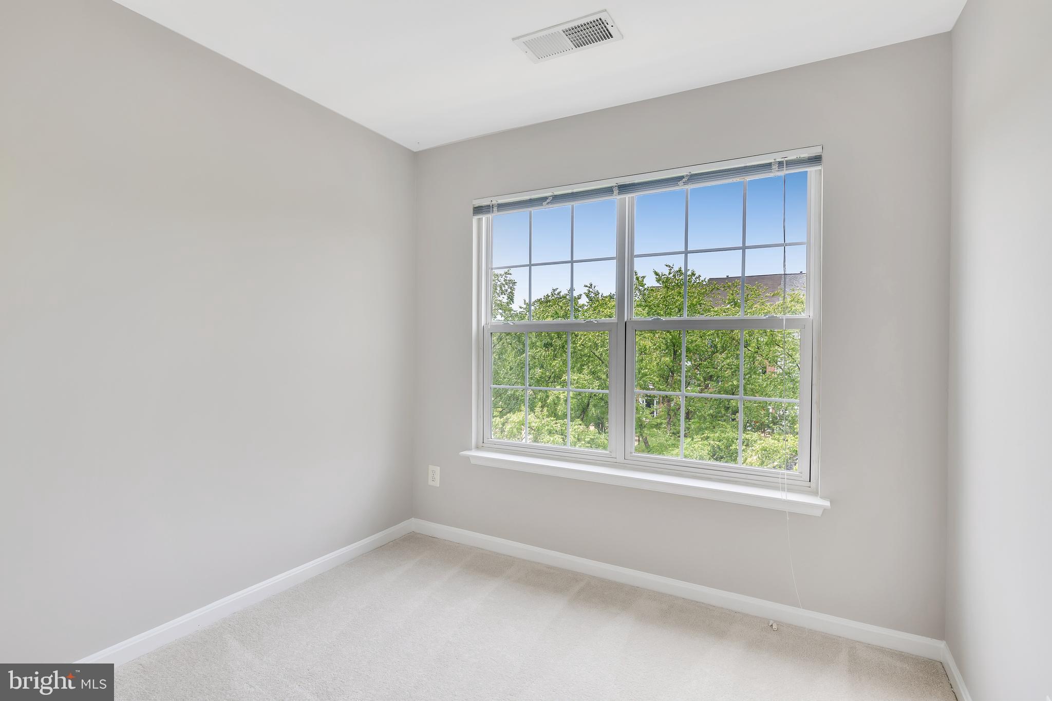 TOWNES AT CAMERON PARKE - Residential