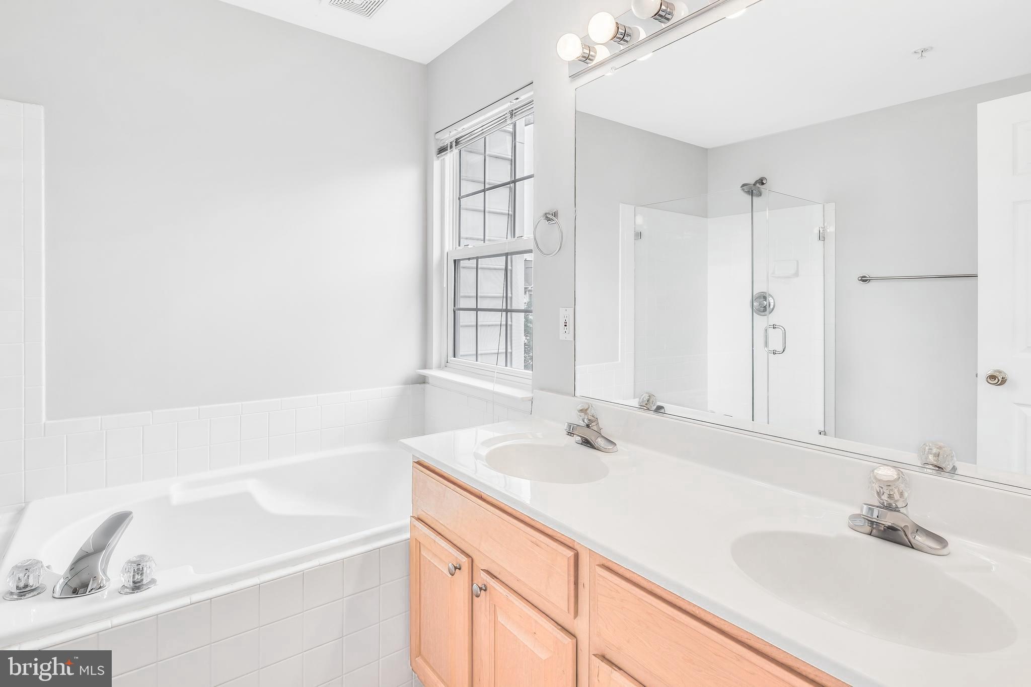 TOWNES AT CAMERON PARKE - Residential