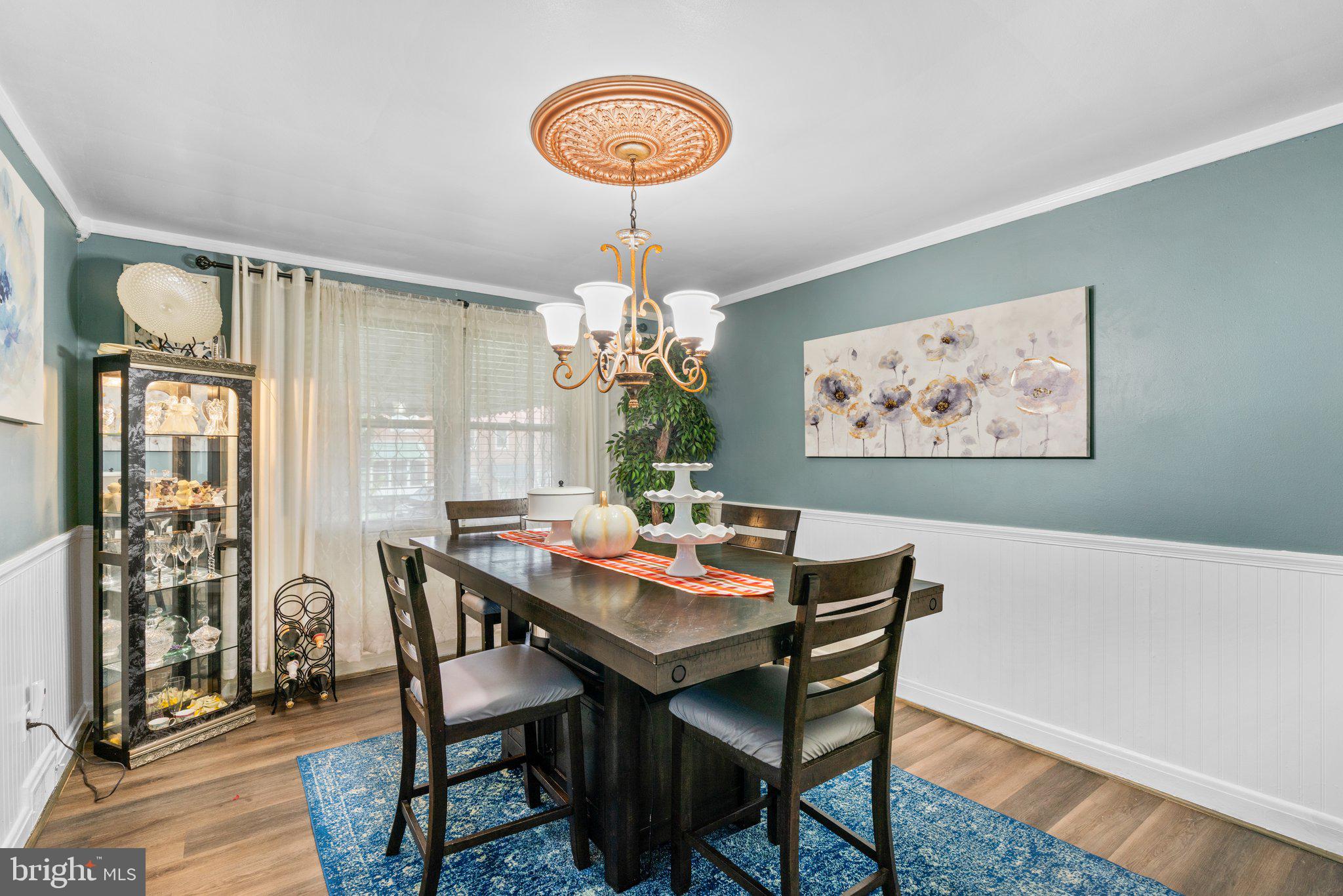 WEST HILLS - Residential
