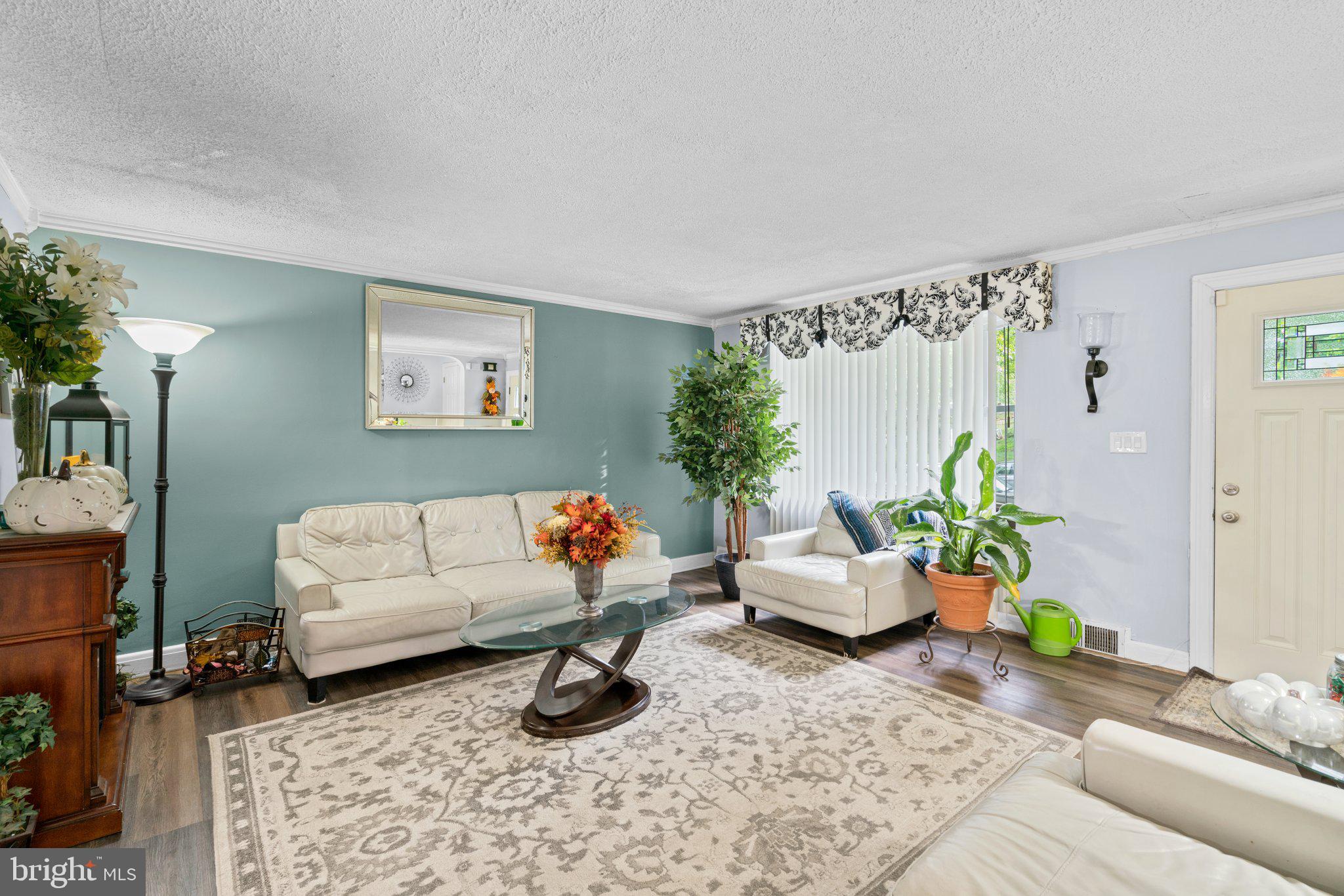 WEST HILLS - Residential