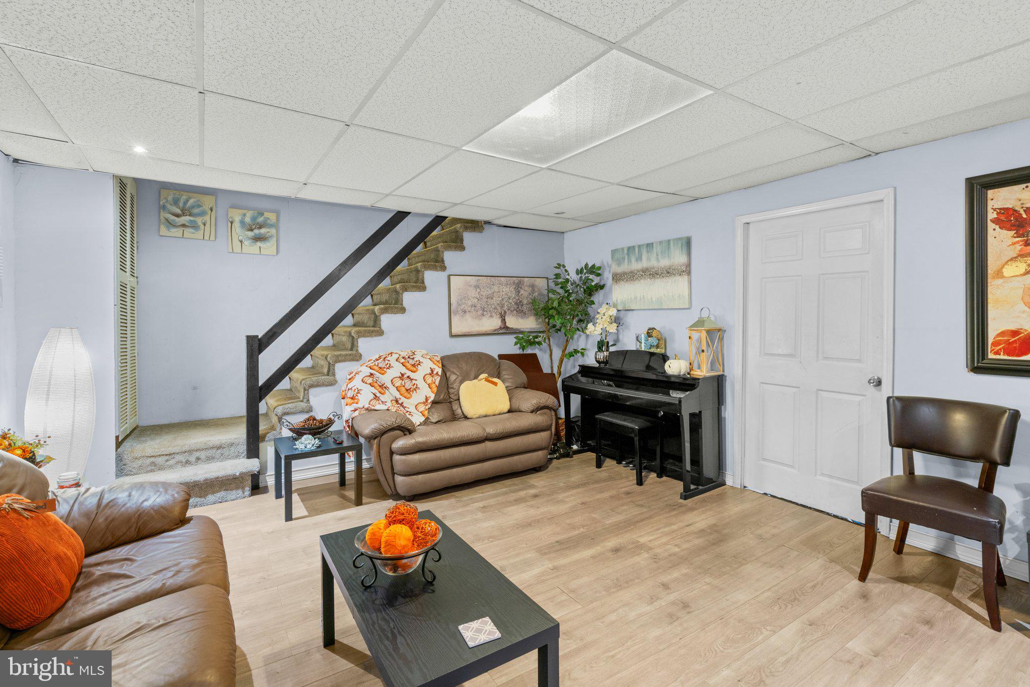 WEST HILLS - Residential