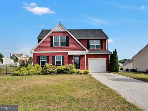 Photo of 87 Farm House Lane, YORK, PA 17408 (MLS # PAYK2088152)