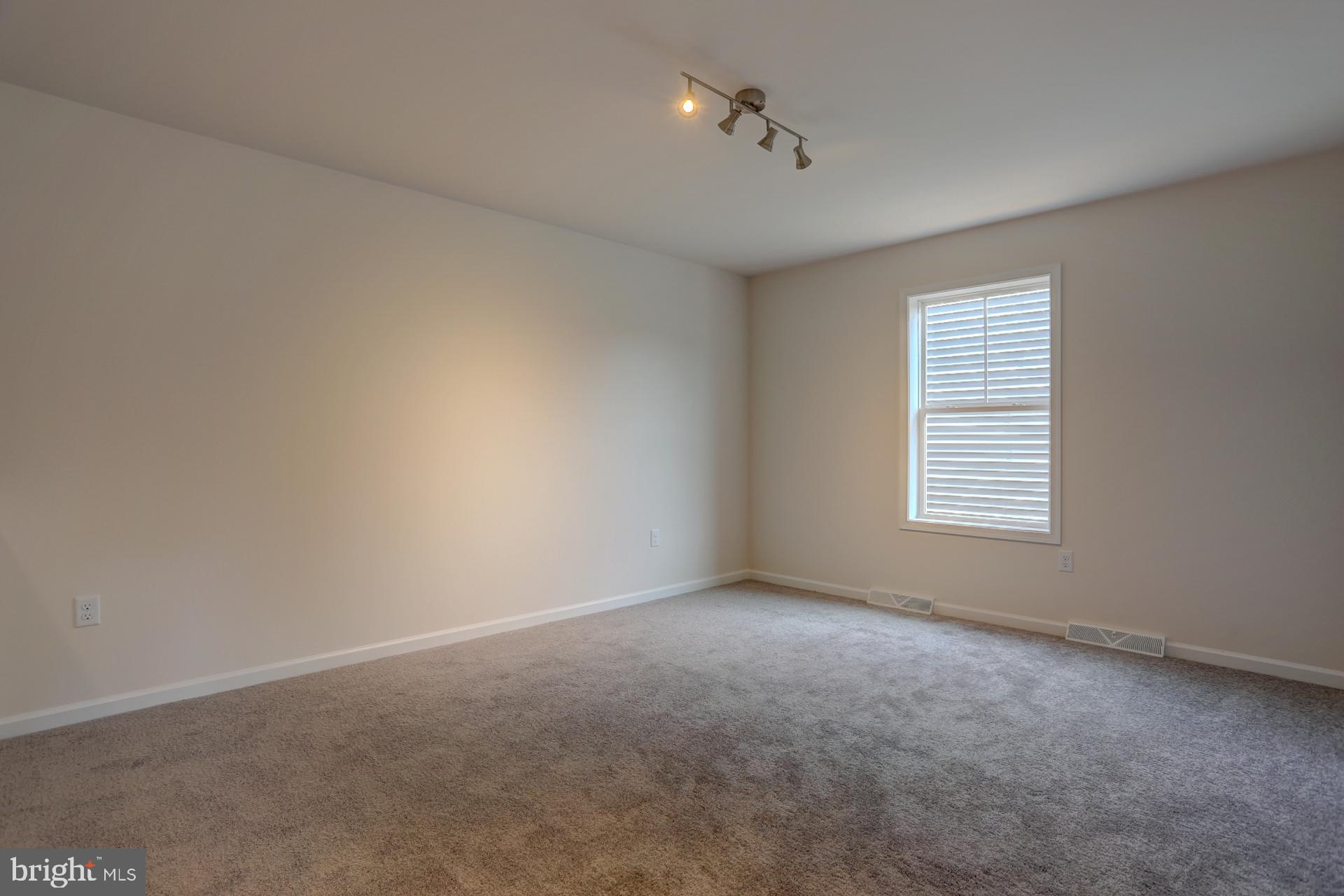 LAKES AT DONEGAL SPRINGS - Residential