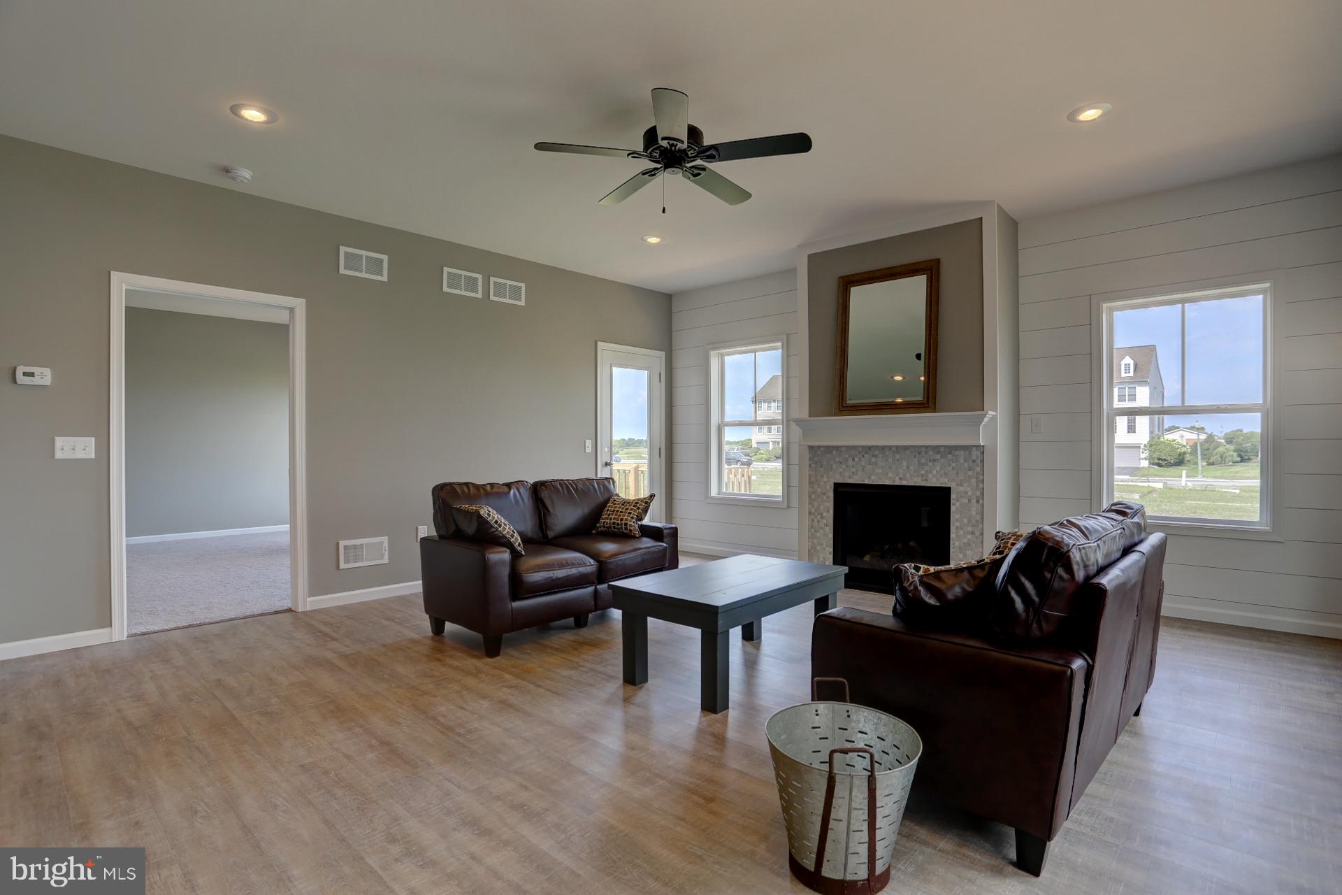 LAKES AT DONEGAL SPRINGS - Residential