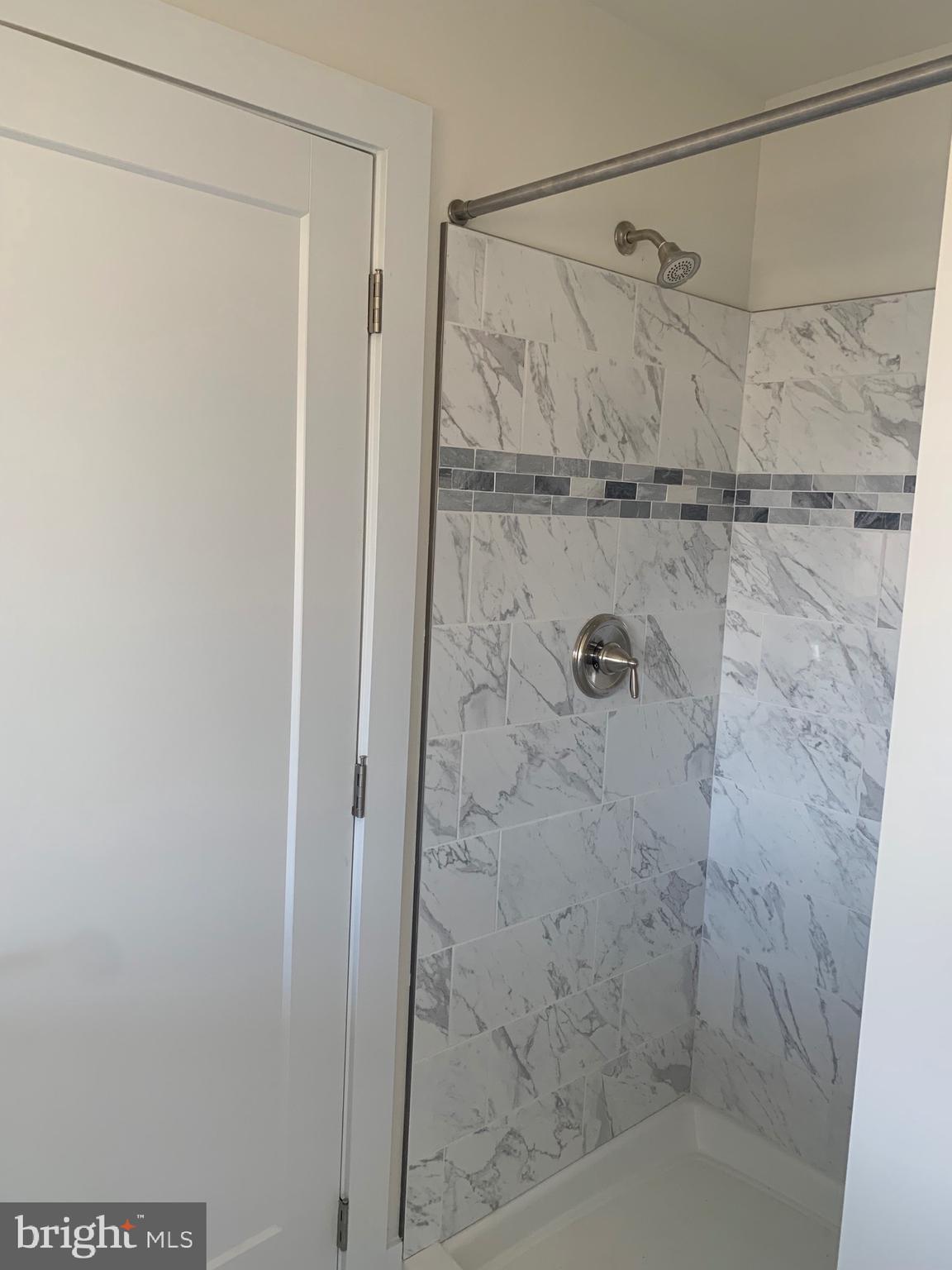 GLEBE HARBOR - Residential