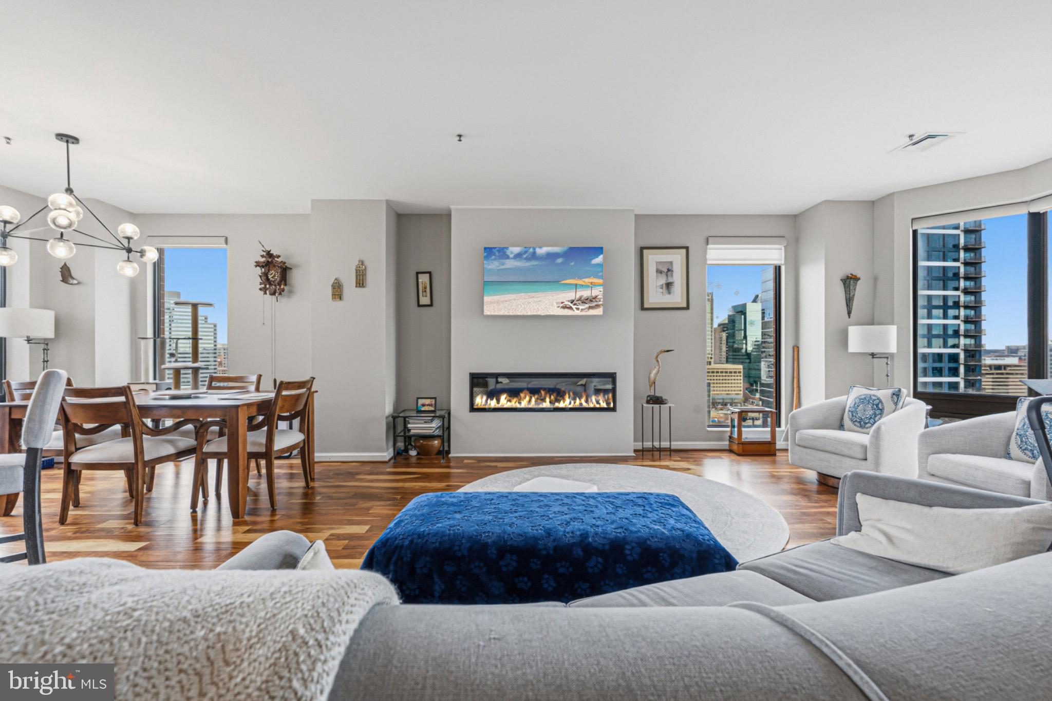 10 E LEE STREET 1509