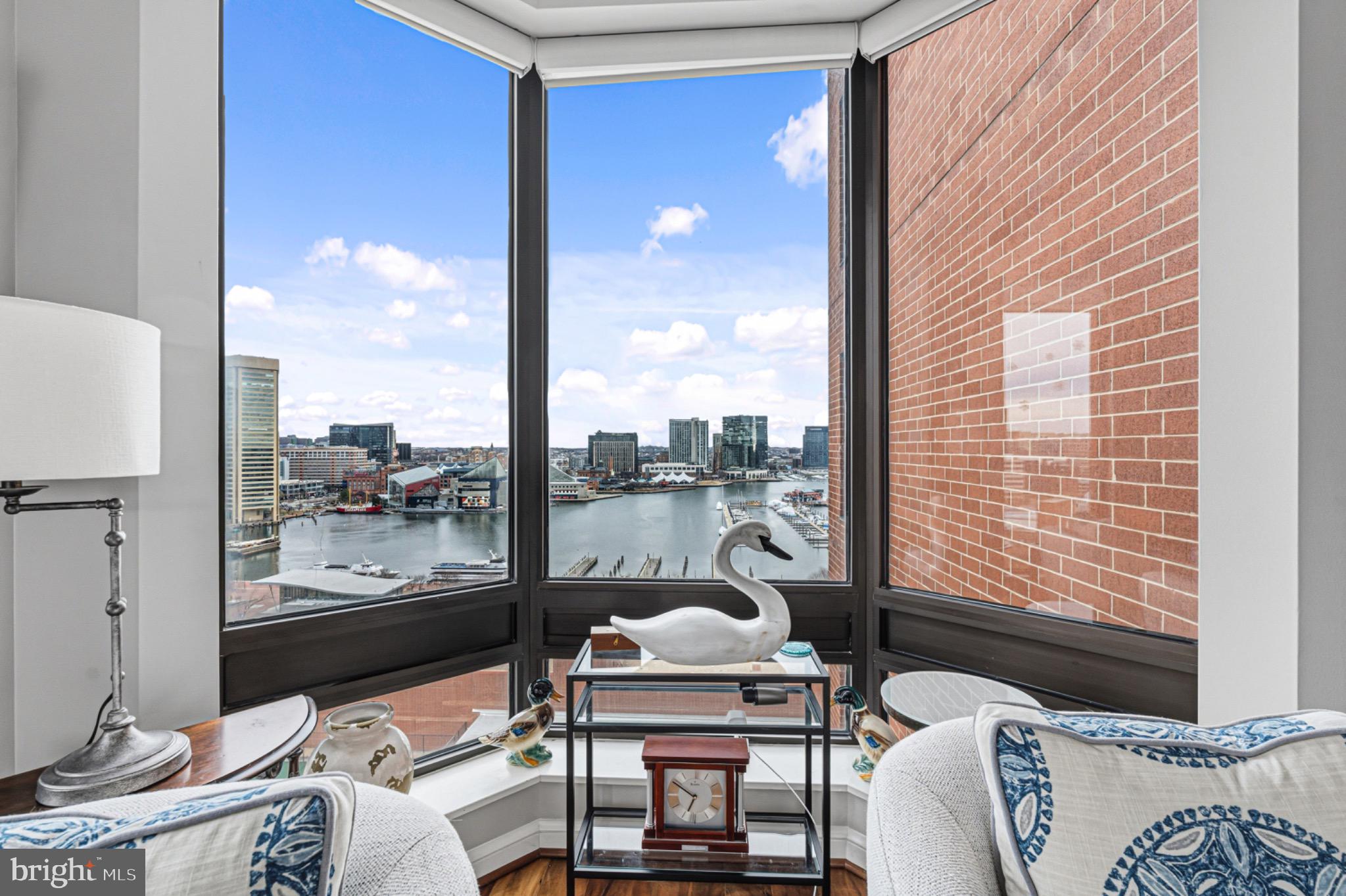 10 E LEE STREET 1509