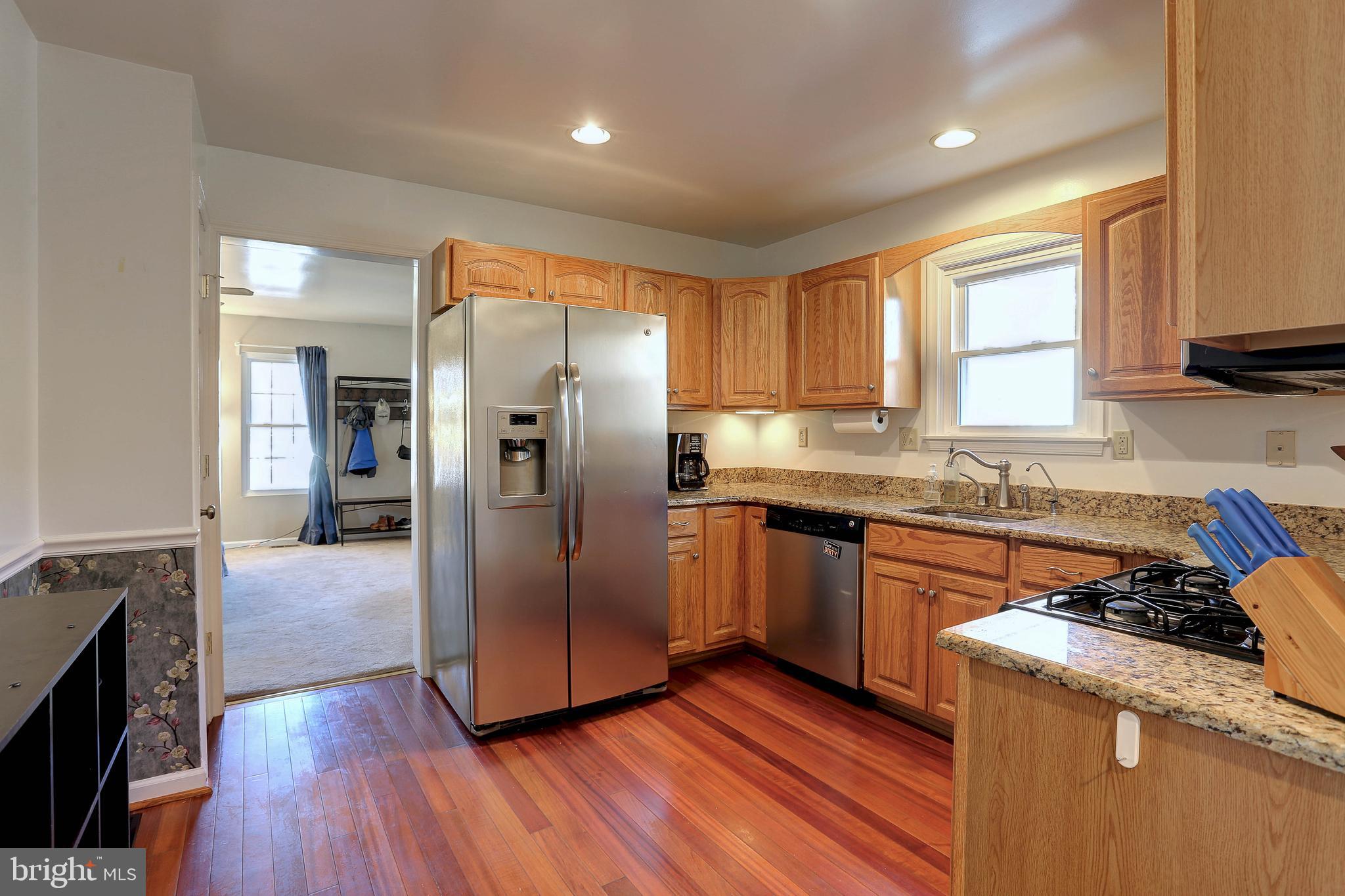 LAKE SHORE - Residential