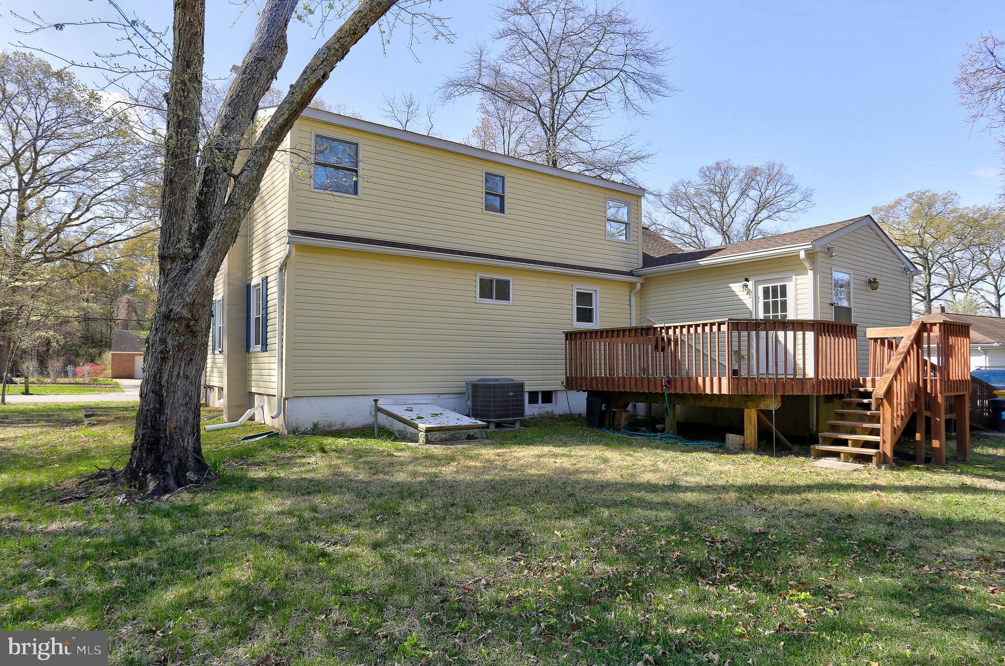 LAKE SHORE - Residential