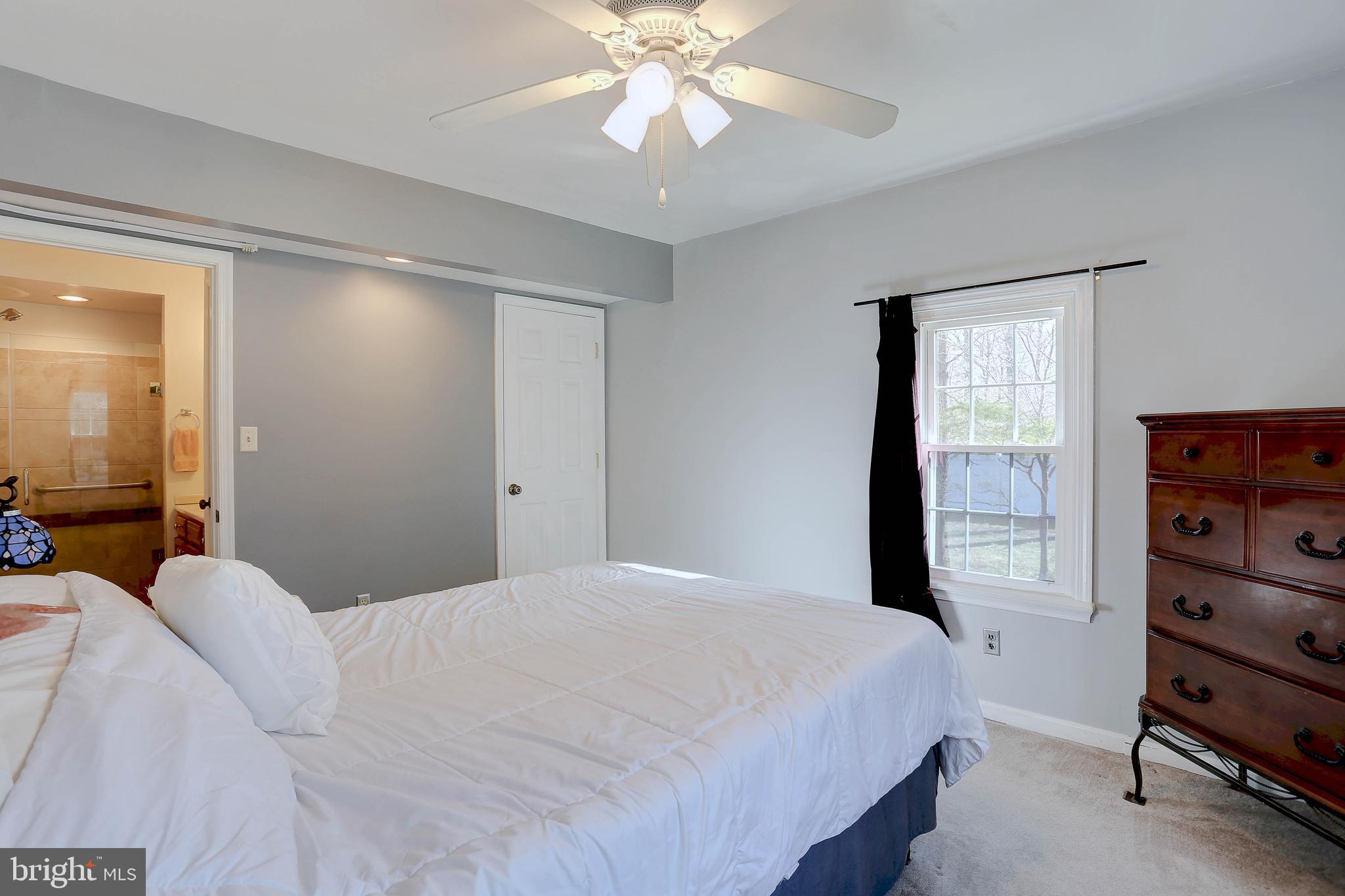 LAKE SHORE - Residential