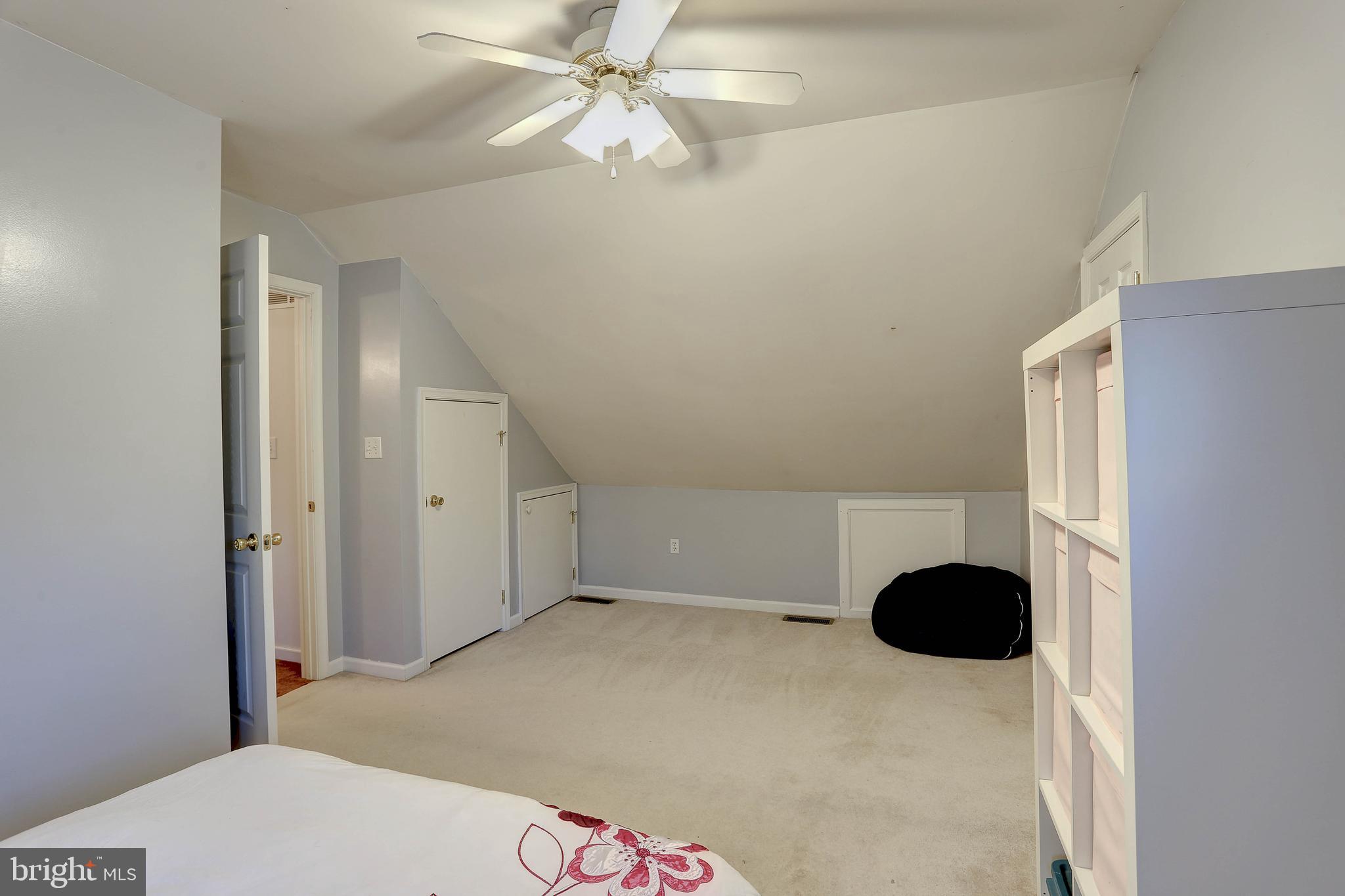 LAKE SHORE - Residential