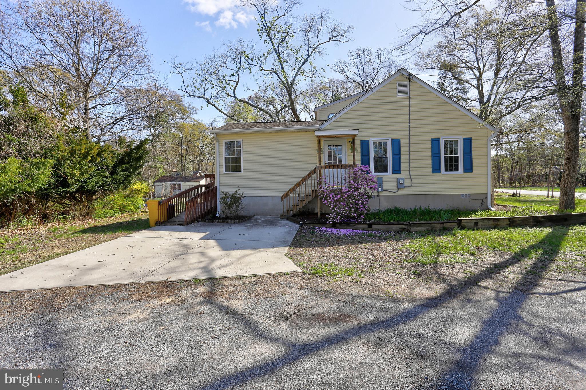 LAKE SHORE - Residential