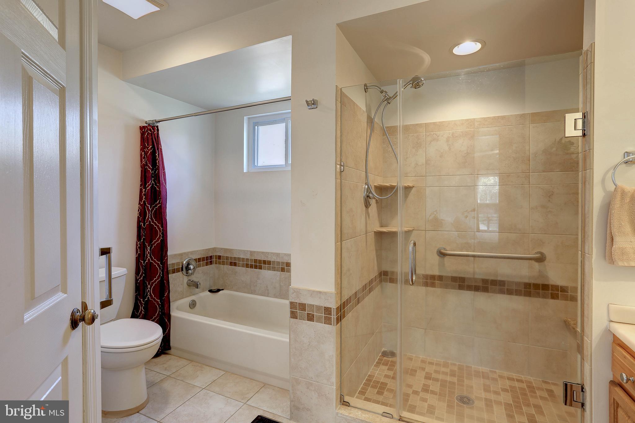 LAKE SHORE - Residential