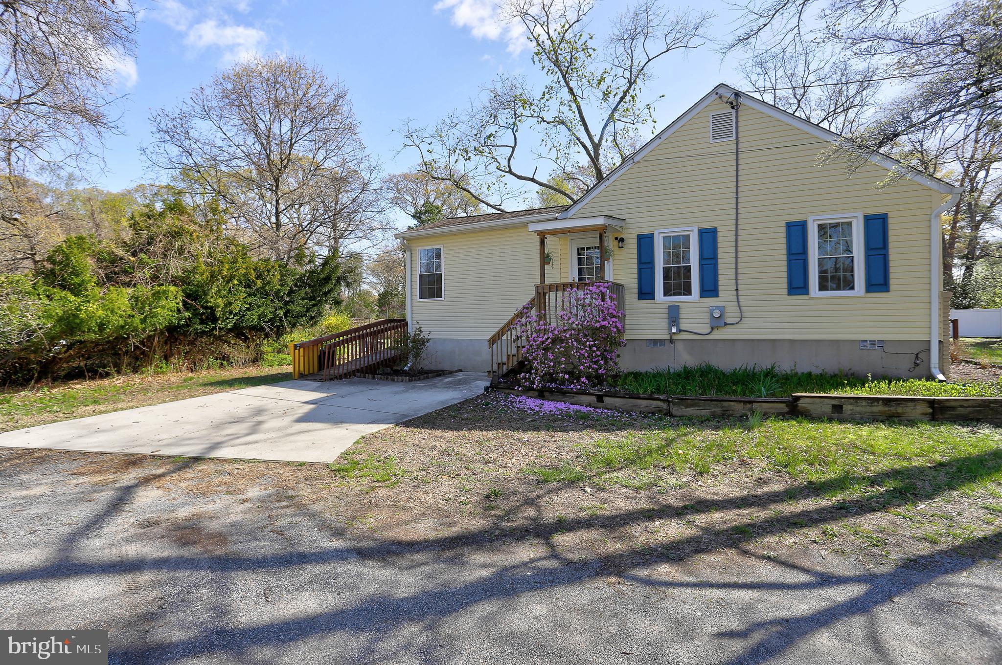 LAKE SHORE - Residential