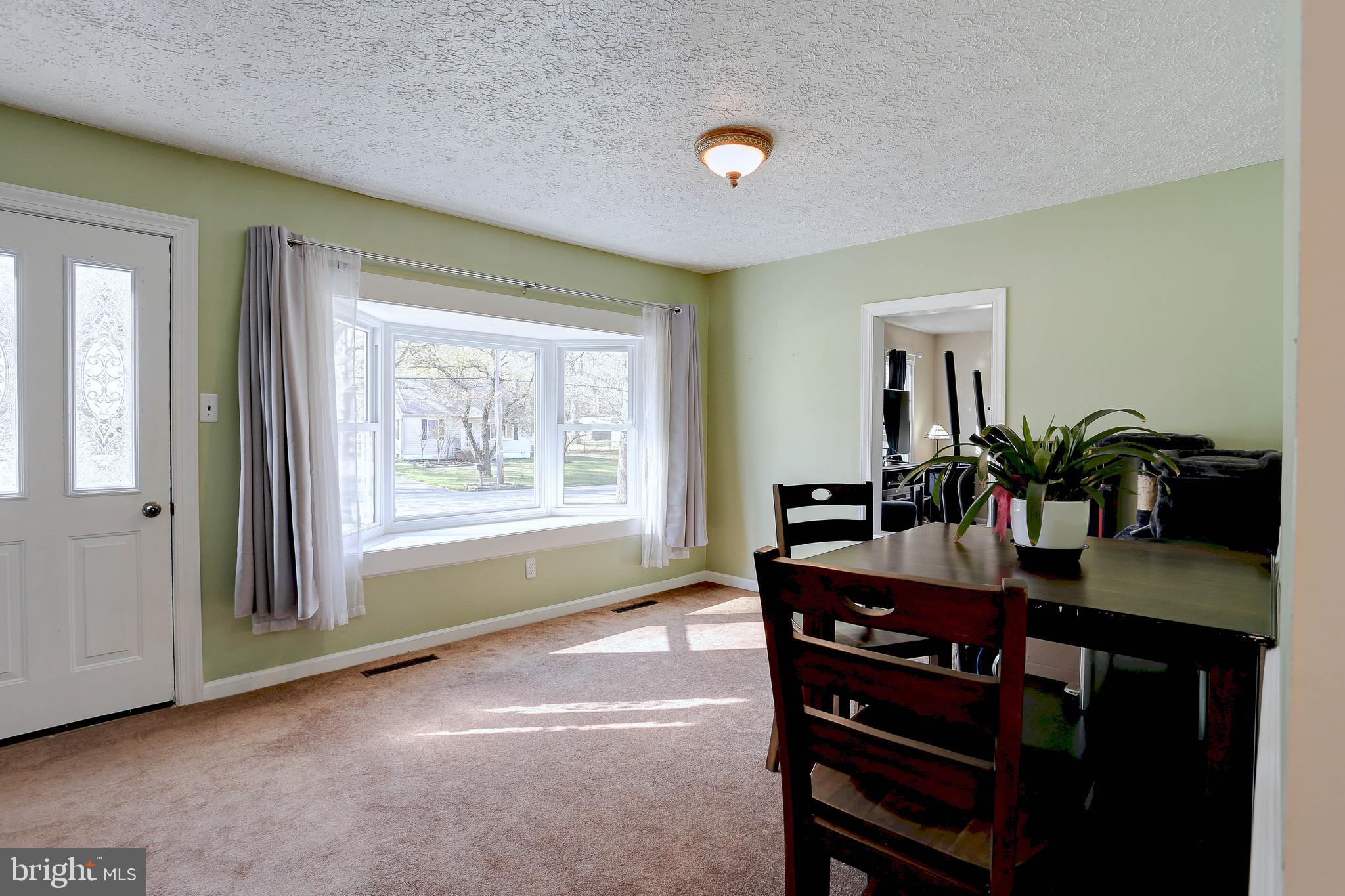 LAKE SHORE - Residential