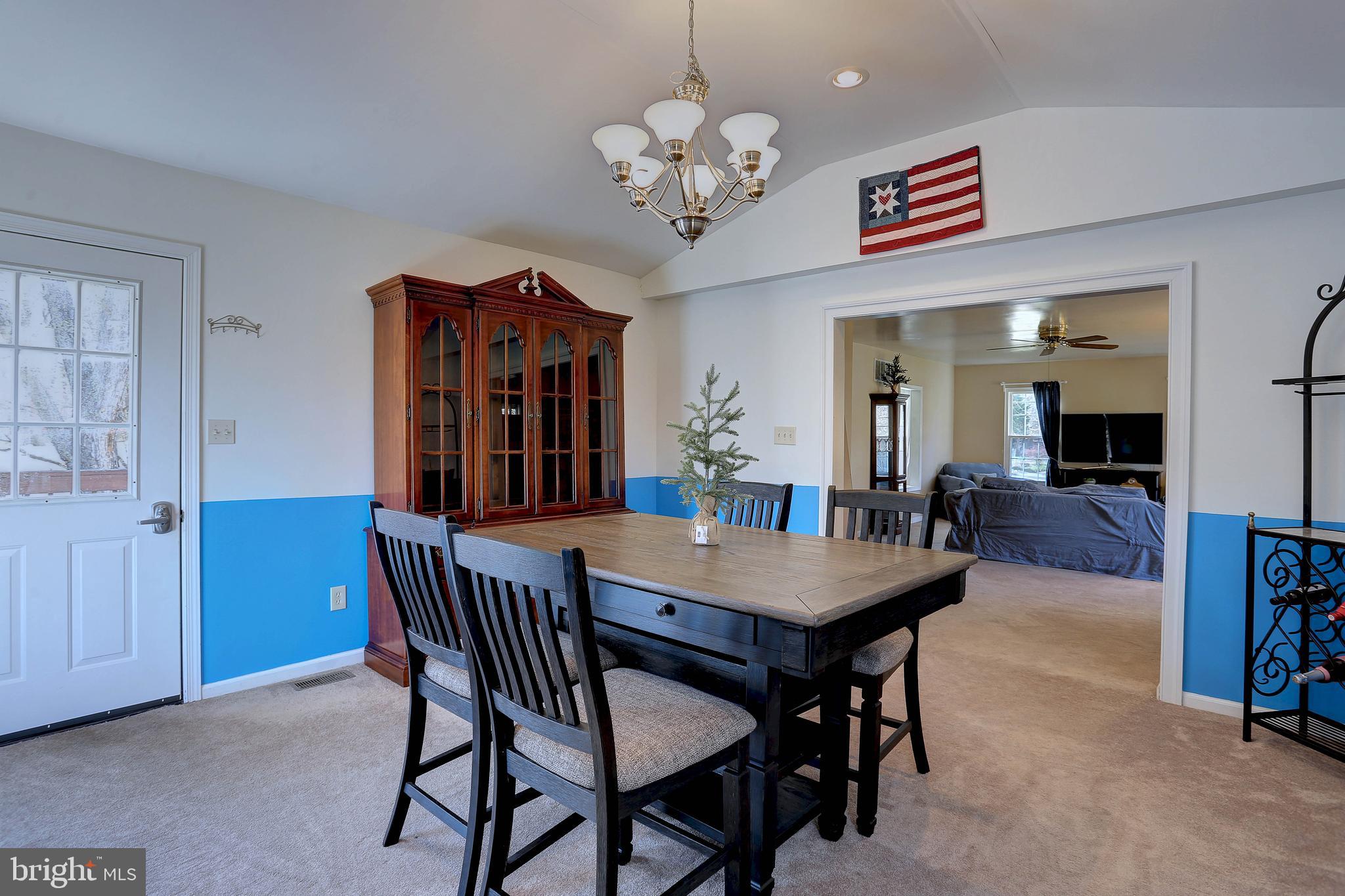 LAKE SHORE - Residential