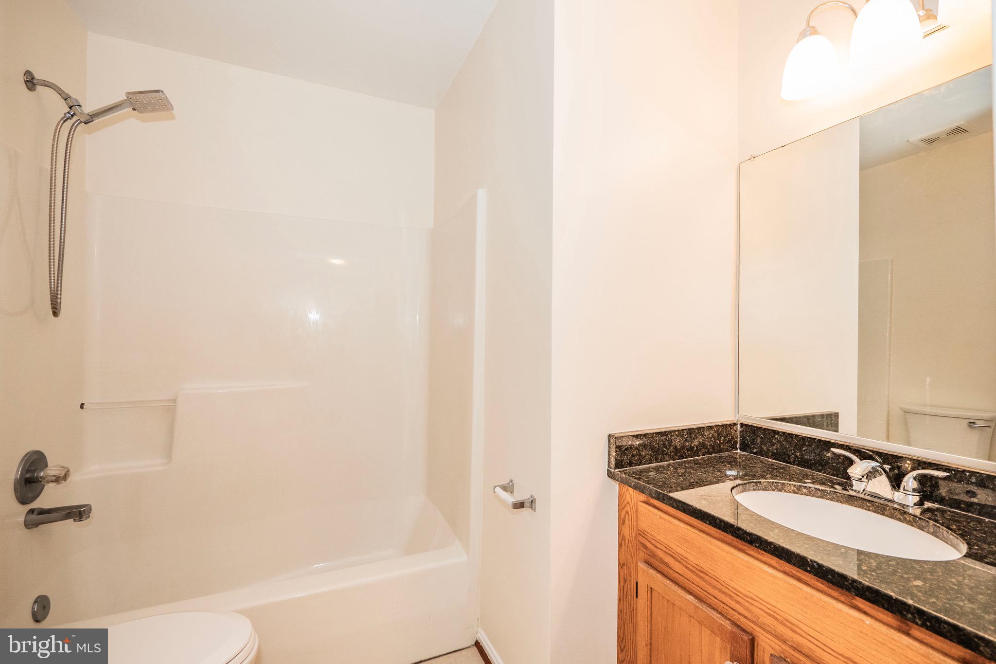 COLONY SQUARE - Residential