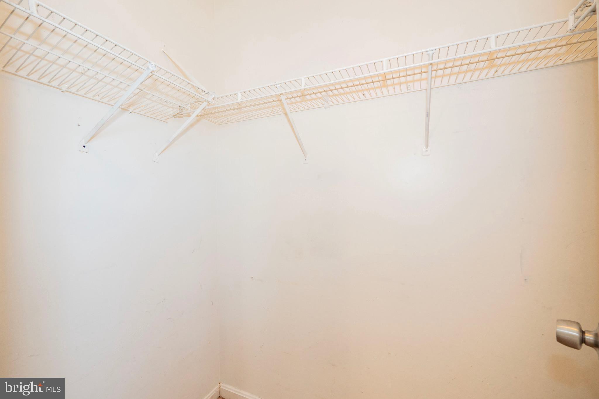 COLONY SQUARE - Residential