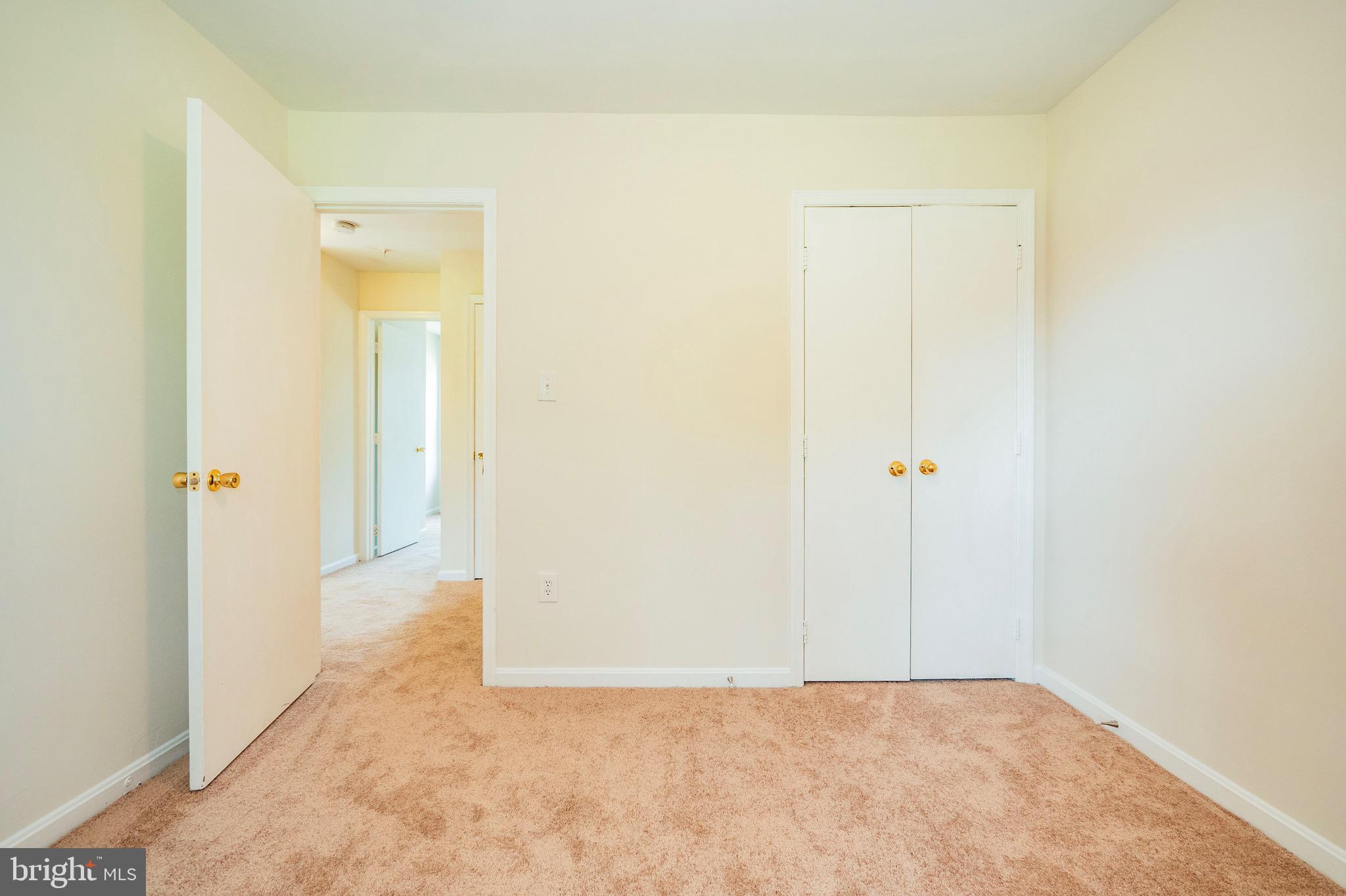 COLONY SQUARE - Residential