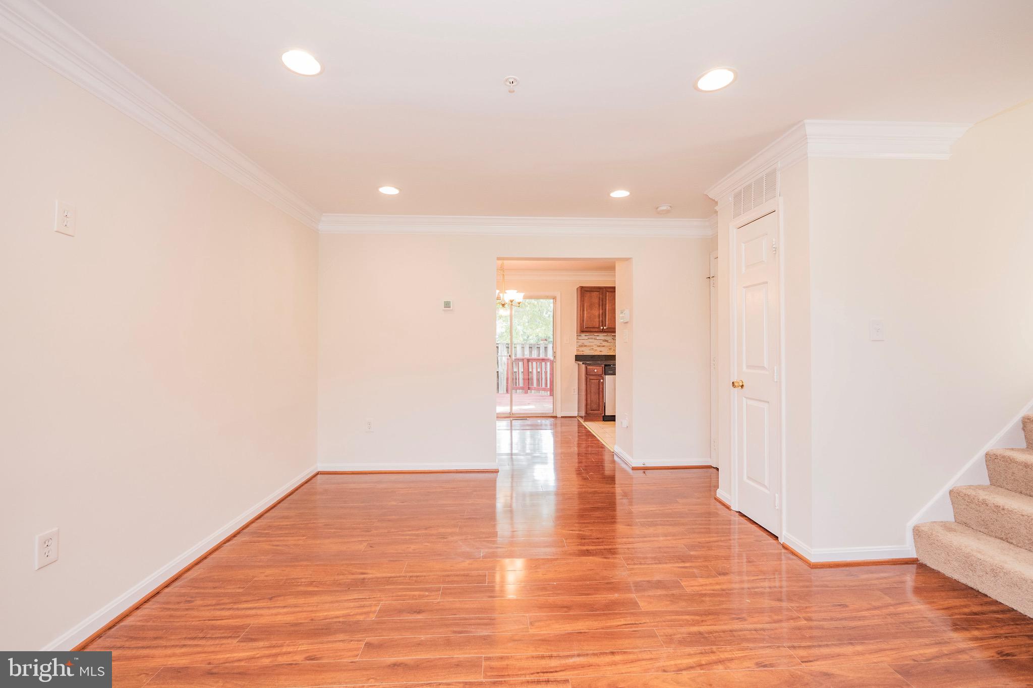 COLONY SQUARE - Residential