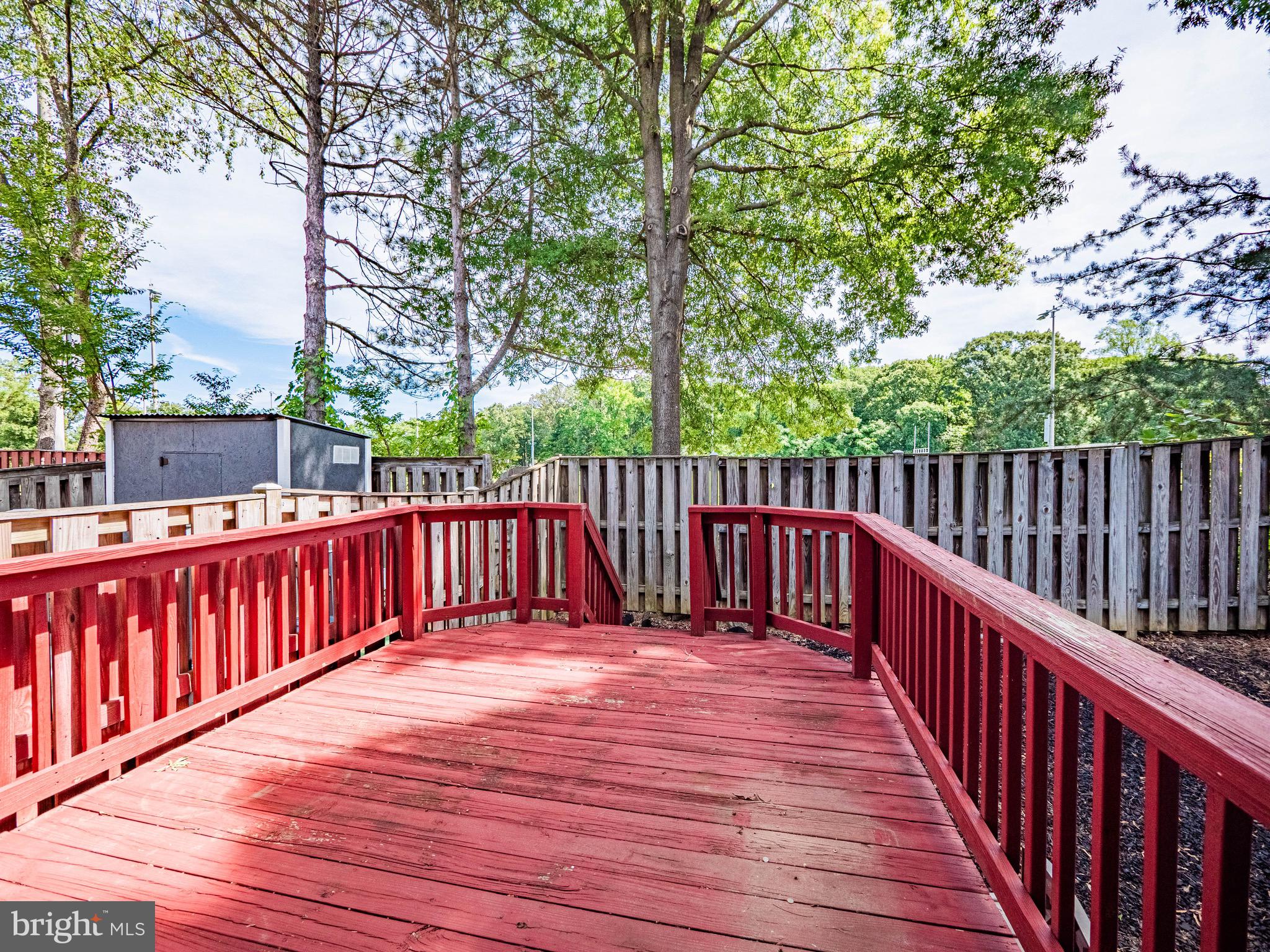 COLONY SQUARE - Residential