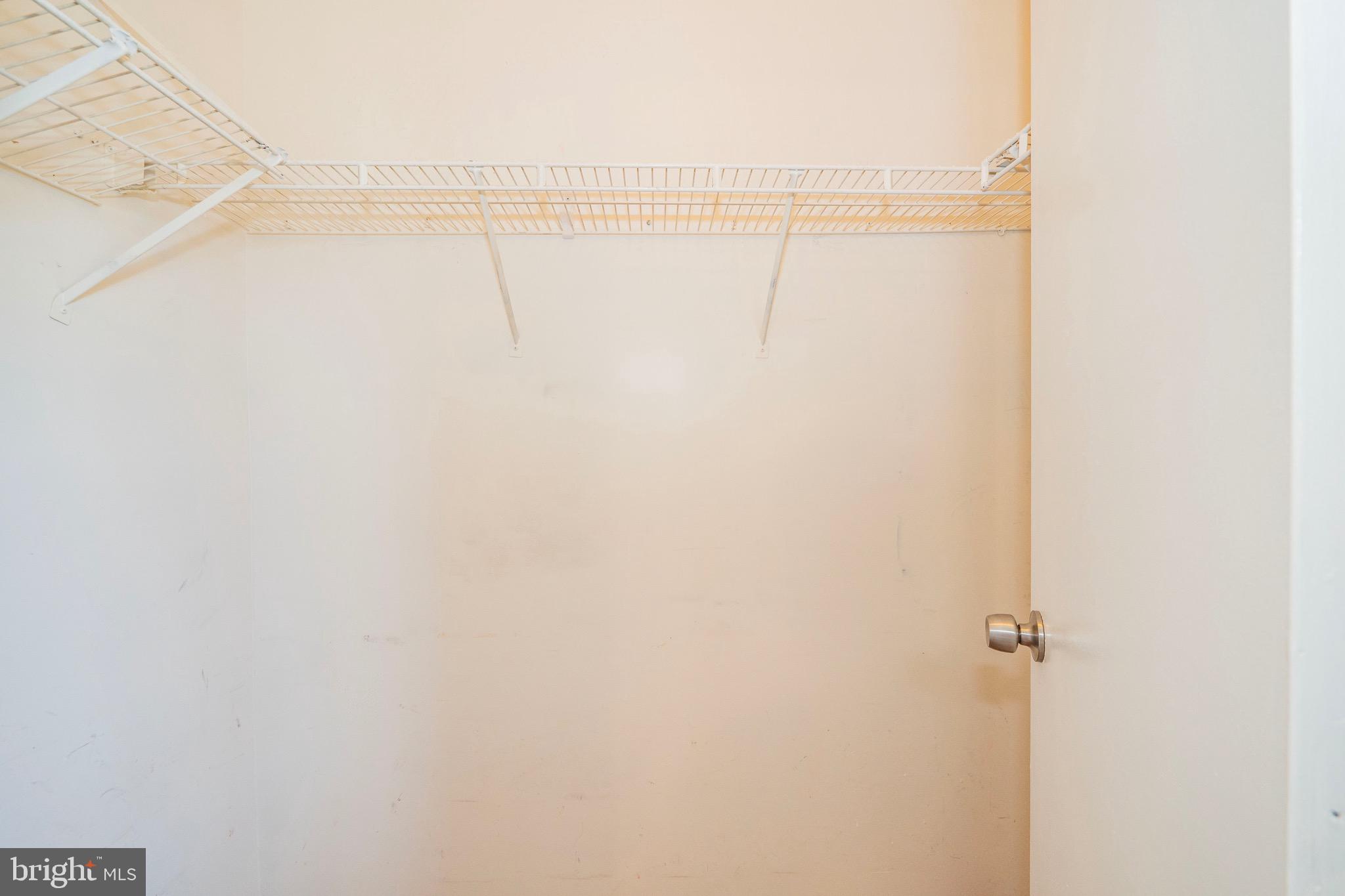 COLONY SQUARE - Residential