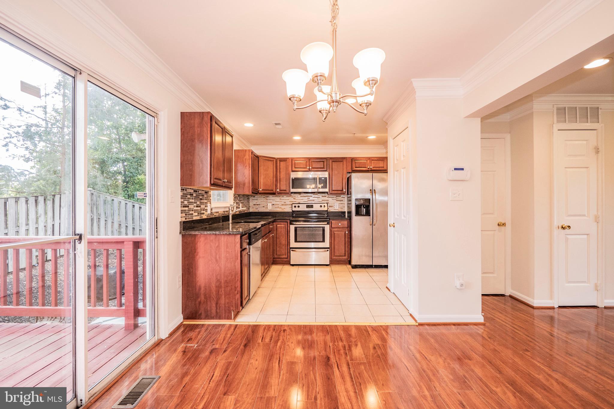 COLONY SQUARE - Residential