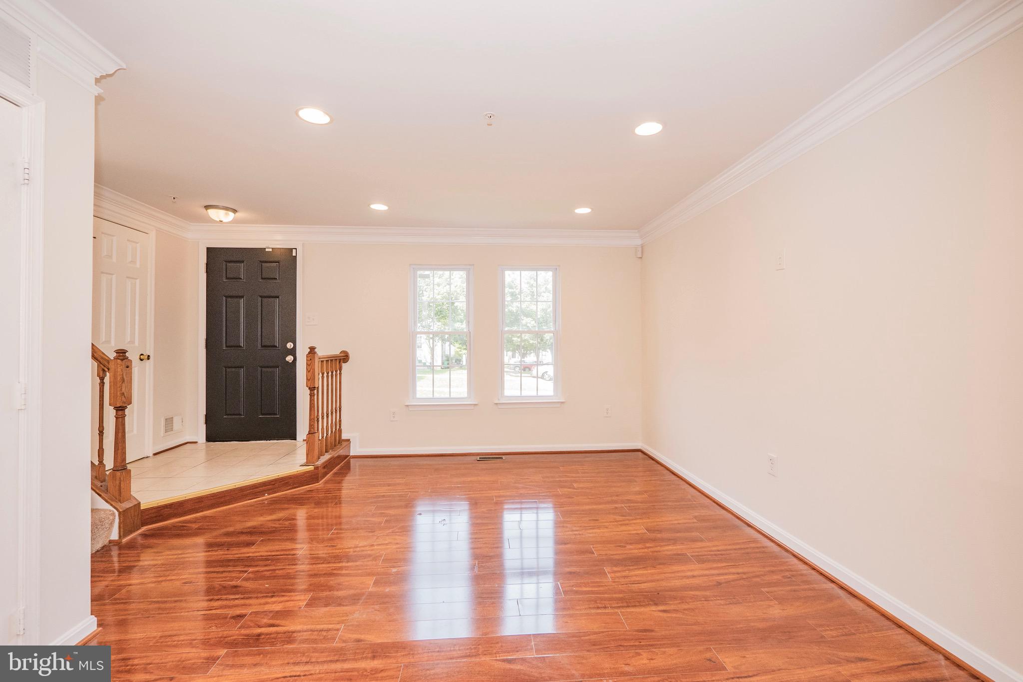 COLONY SQUARE - Residential