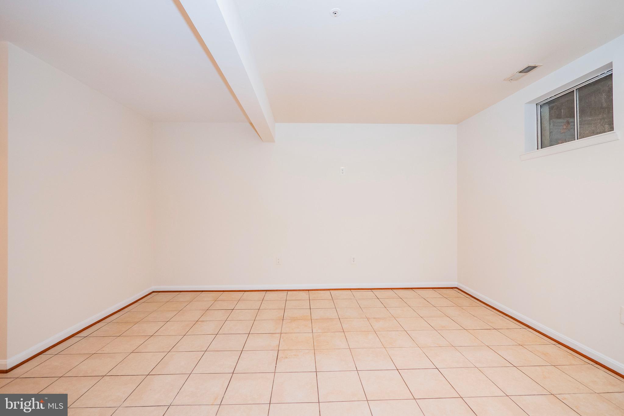 COLONY SQUARE - Residential