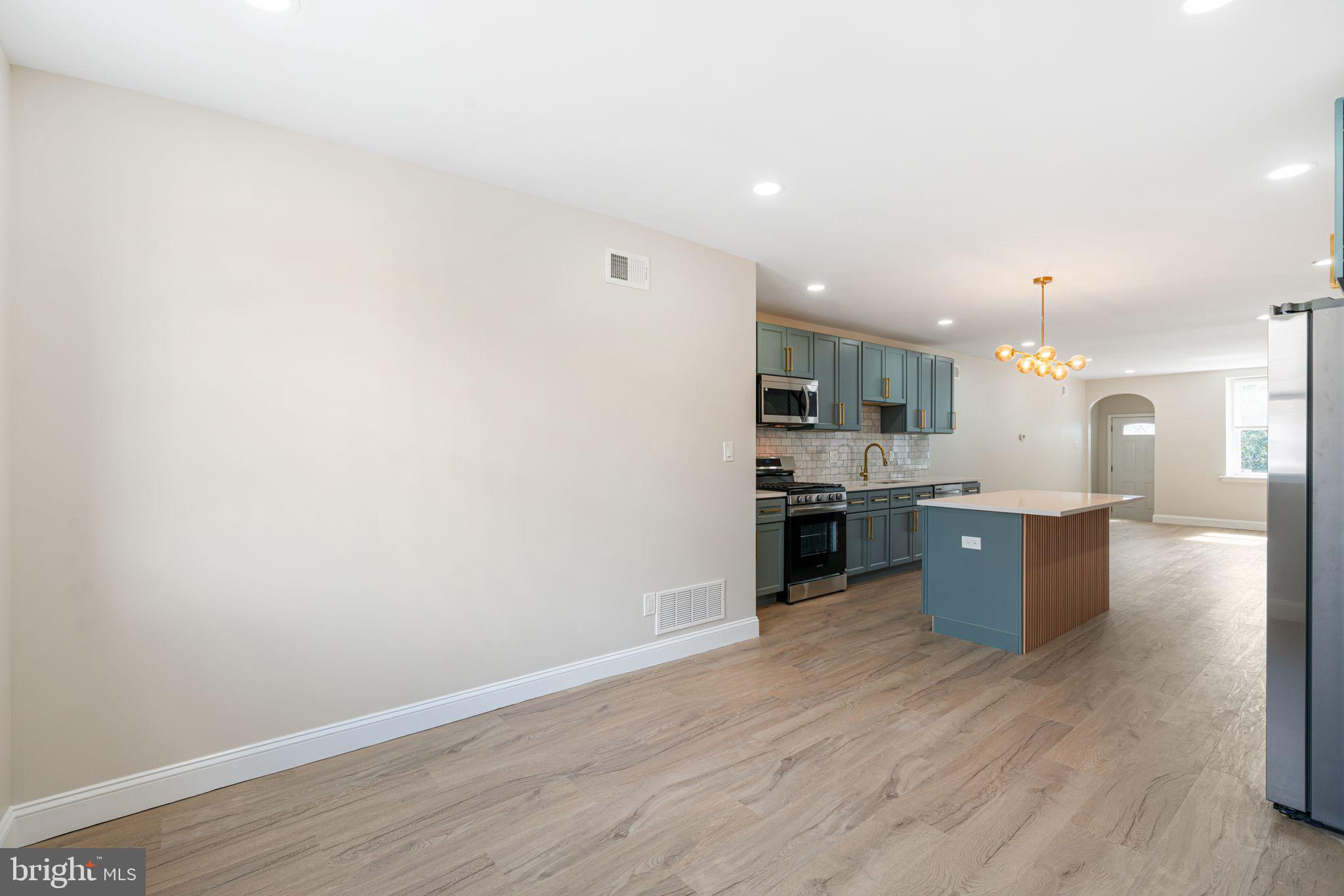 WEST OAK LANE - Residential