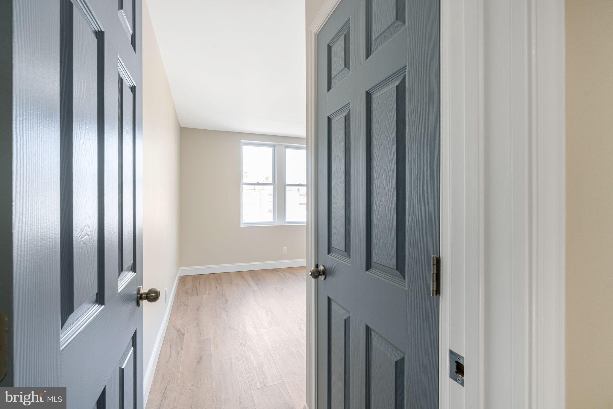 WEST OAK LANE - Residential