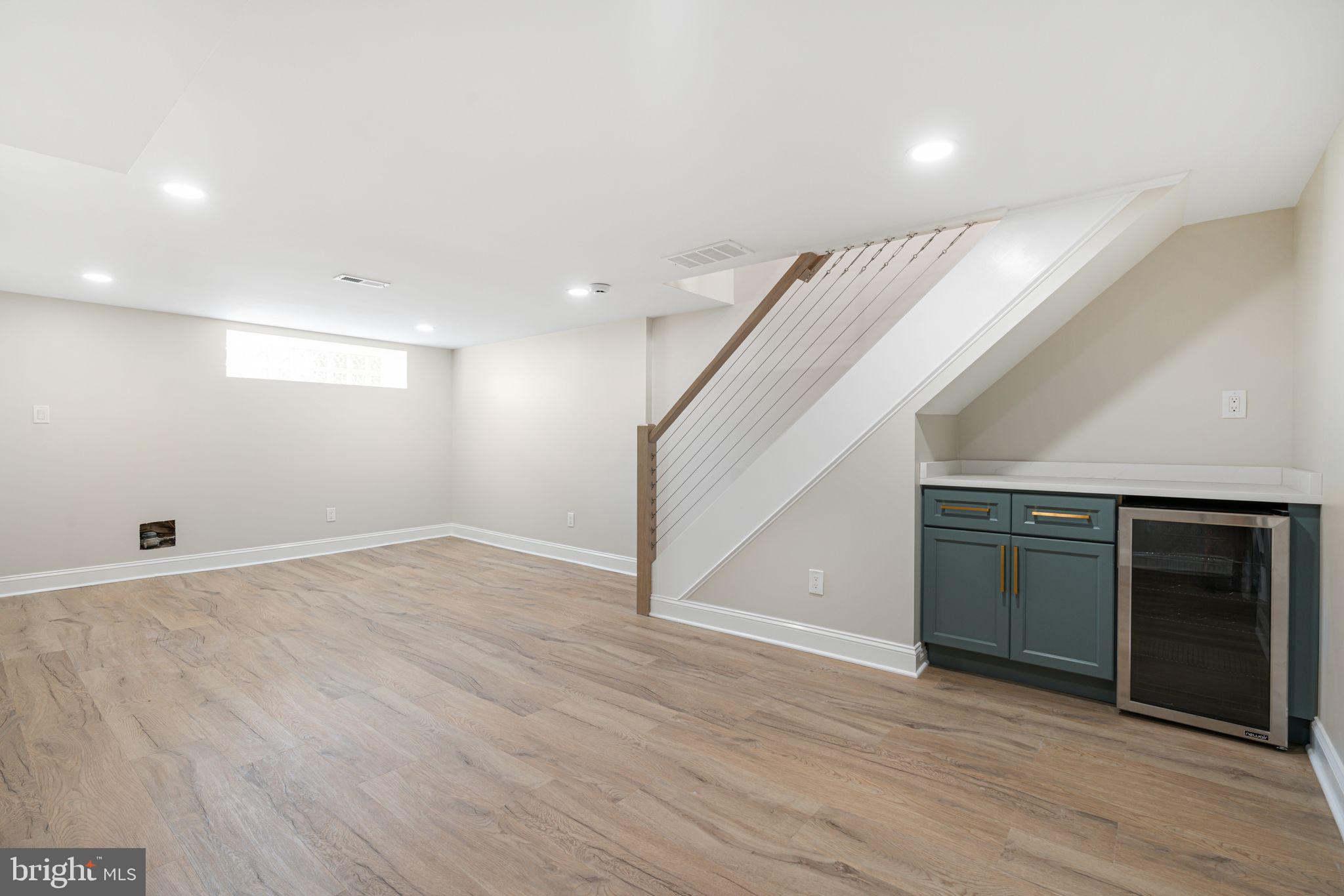 WEST OAK LANE - Residential