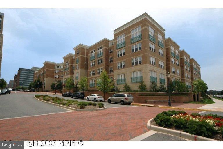 MARKET STREET AT TOWN CENTER - Residential Lease