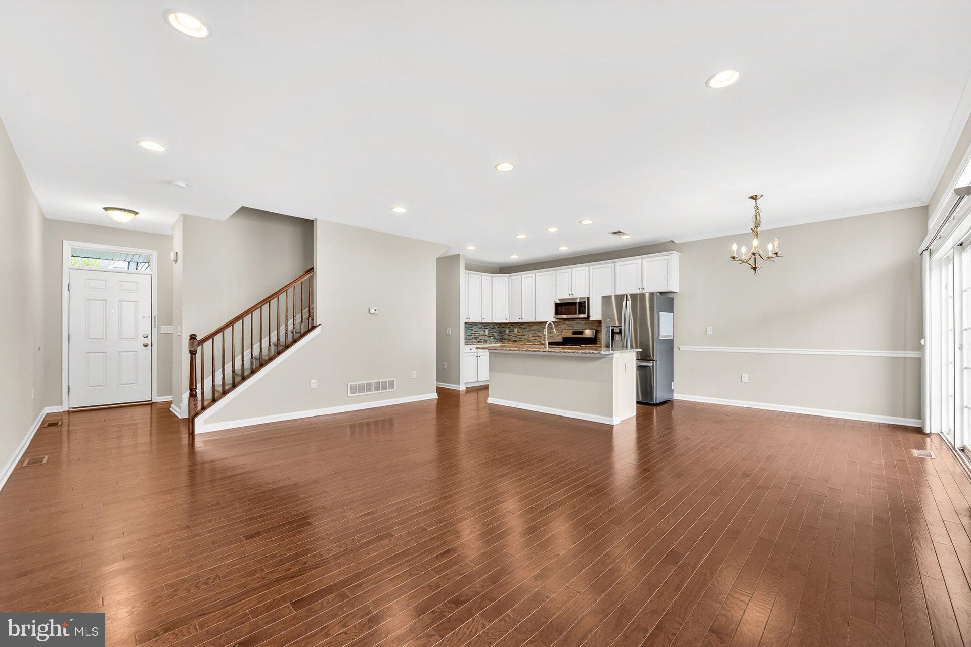 84 AUTUMN LANE
