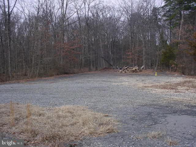1 ROCK HILL RD