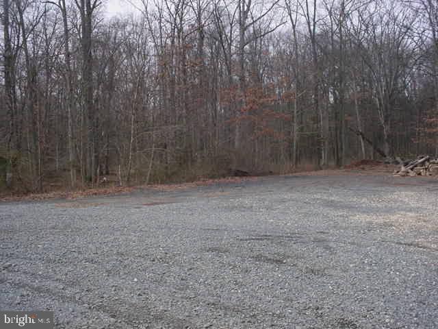 1 ROCK HILL RD