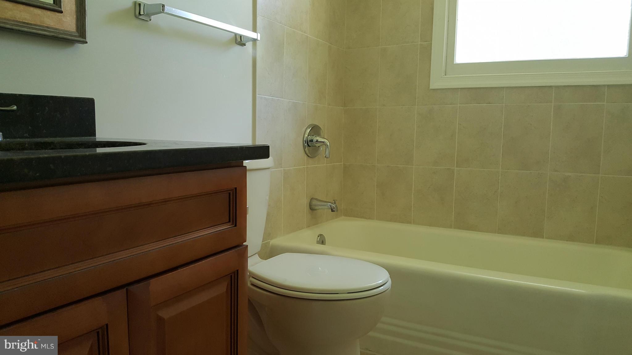 COUNTRY CLUB MANOR - Residential Lease