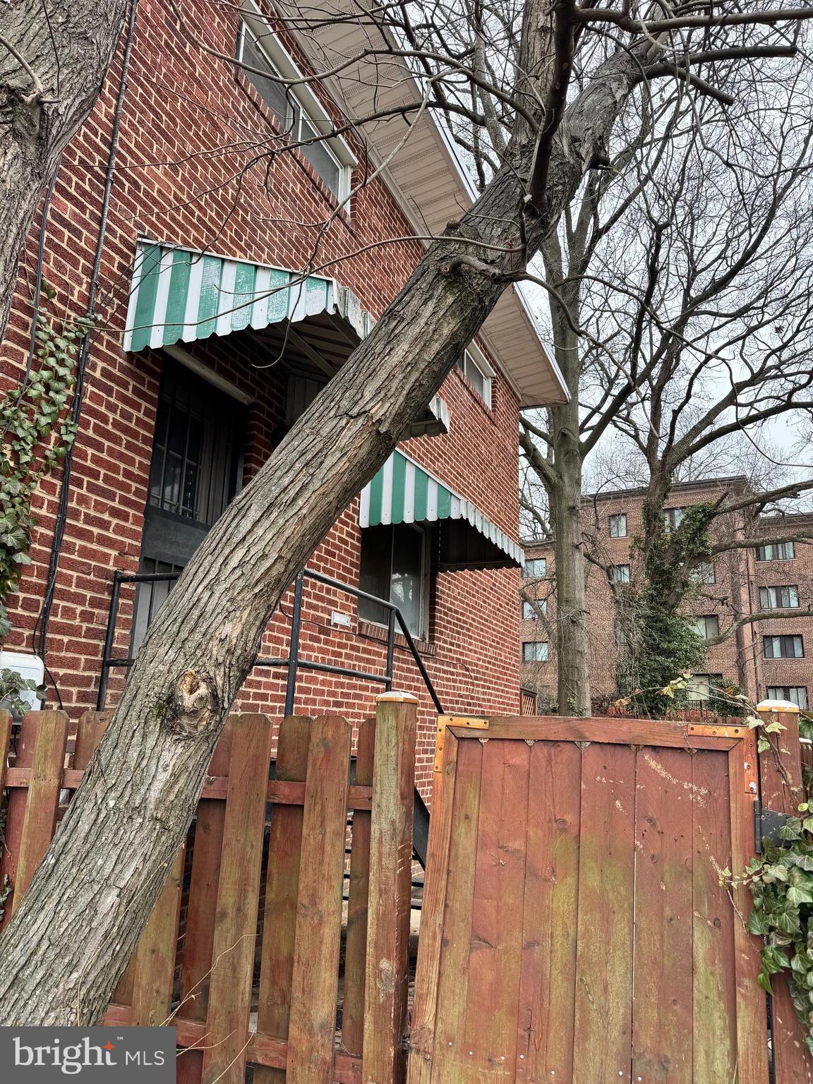 OXON HILL - Residential