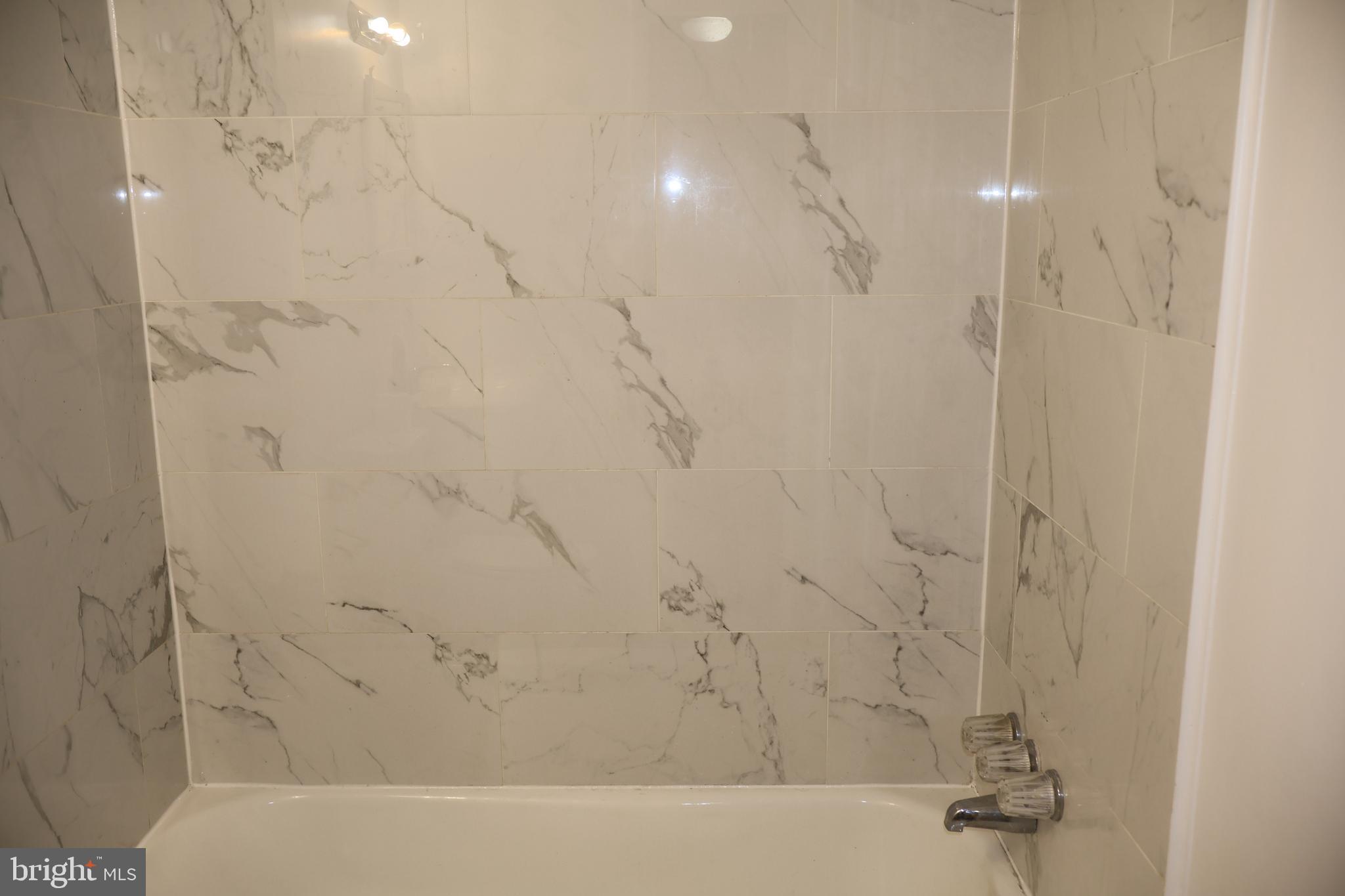 AMERICANA FAIRFAX - Residential Lease