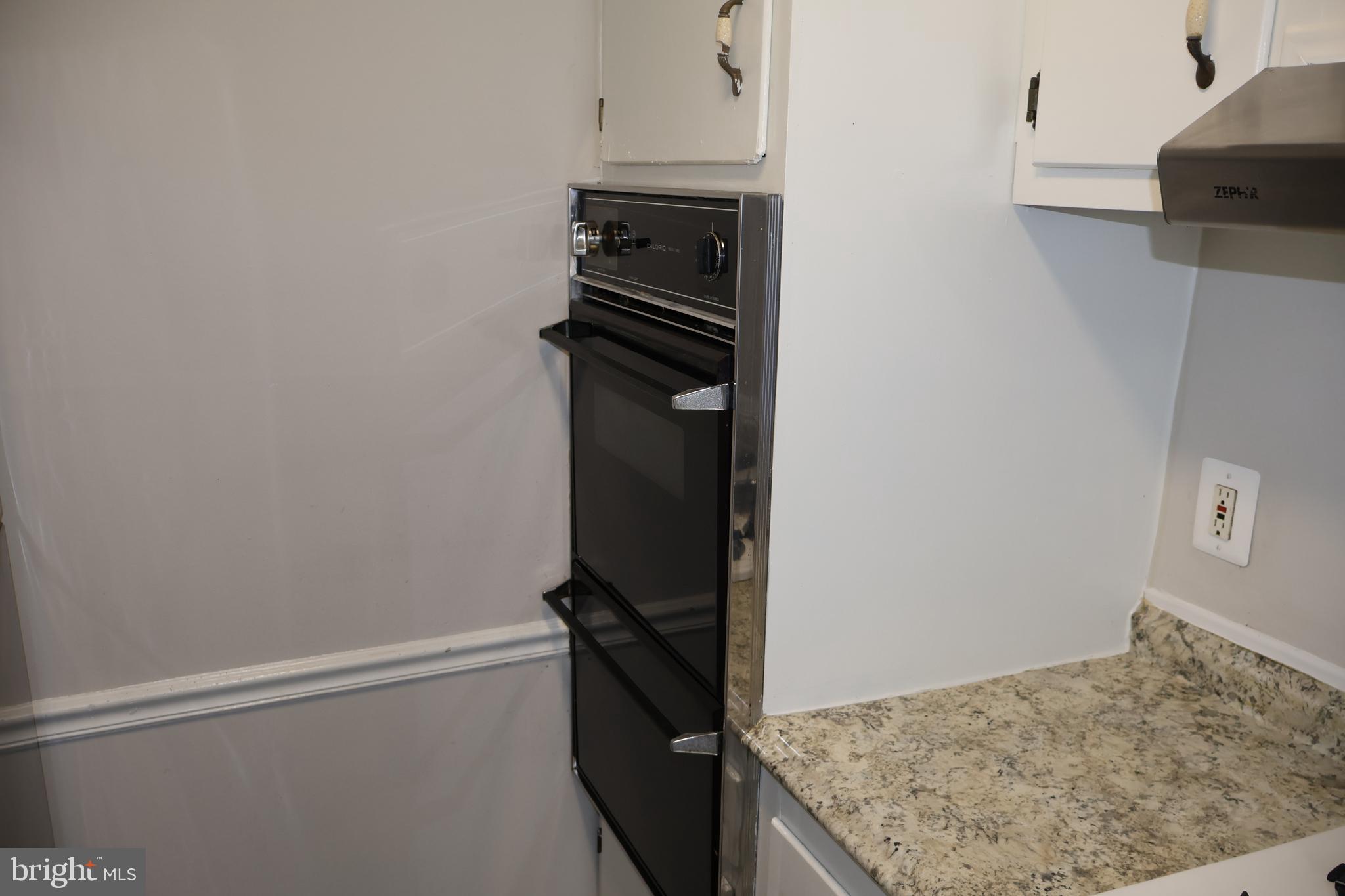 AMERICANA FAIRFAX - Residential Lease