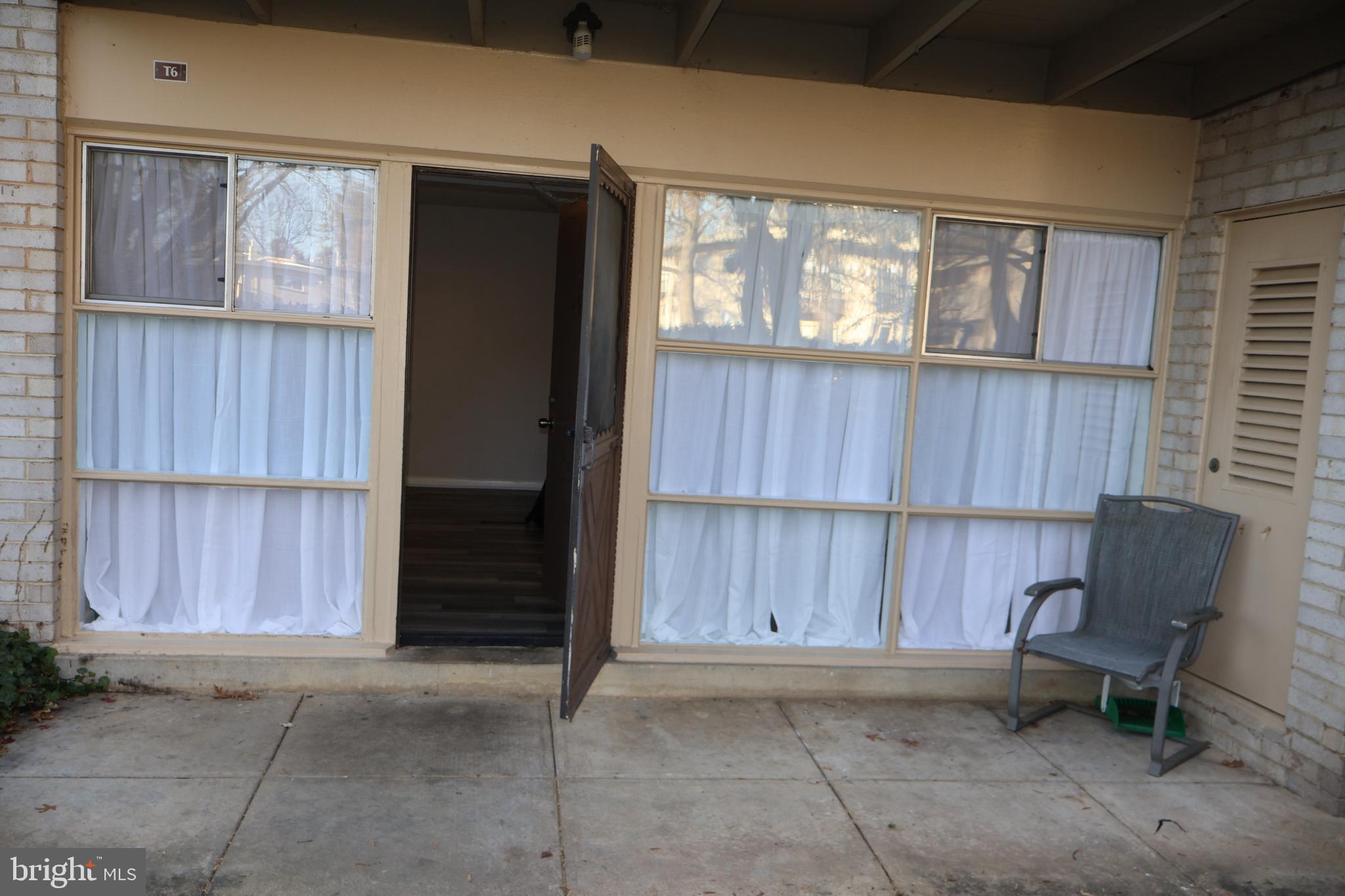 AMERICANA FAIRFAX - Residential Lease