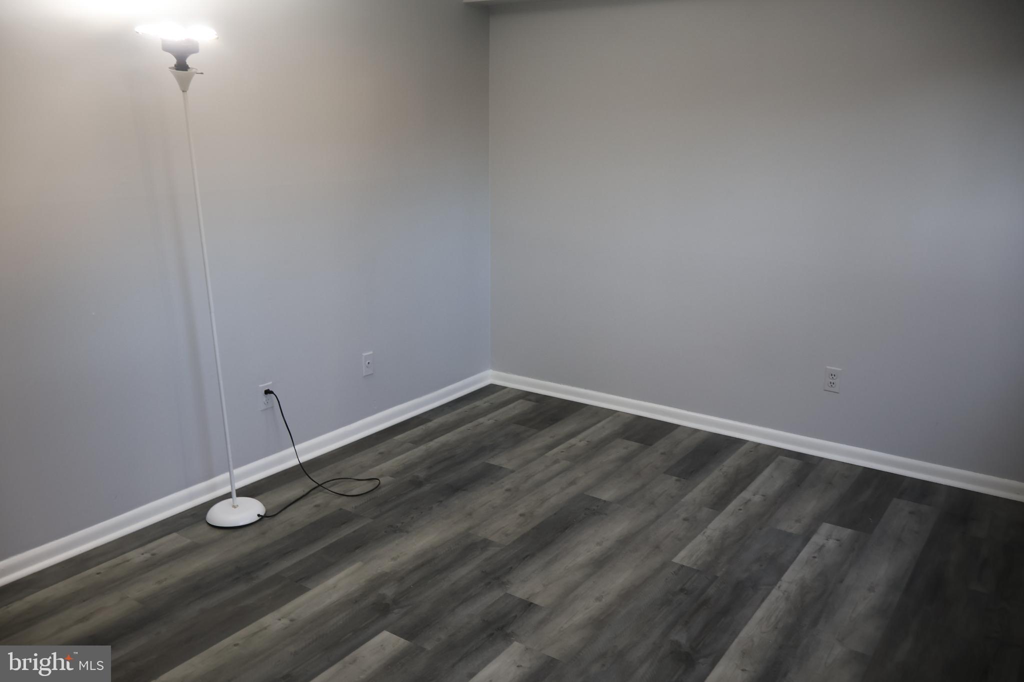 AMERICANA FAIRFAX - Residential Lease