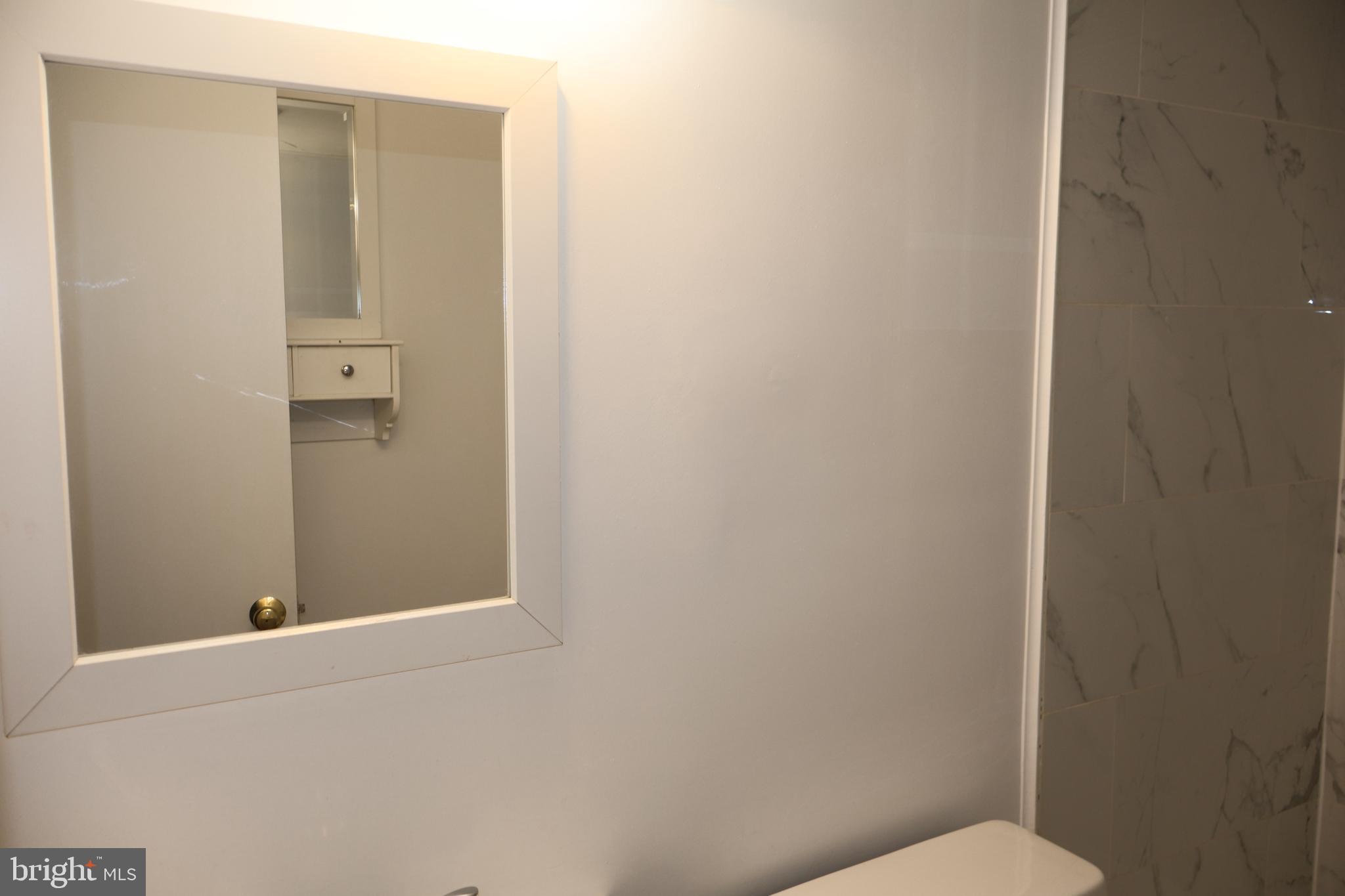 AMERICANA FAIRFAX - Residential Lease