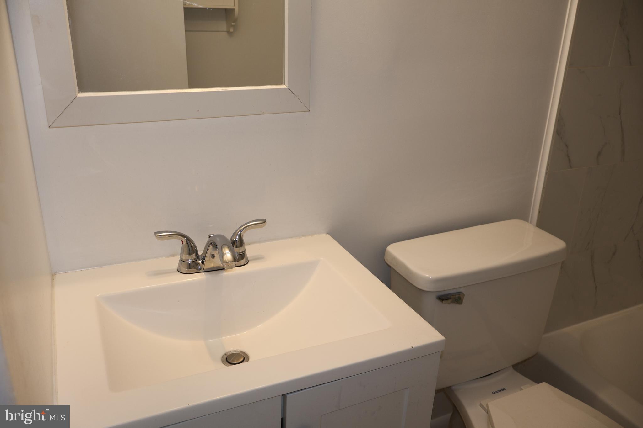 AMERICANA FAIRFAX - Residential Lease