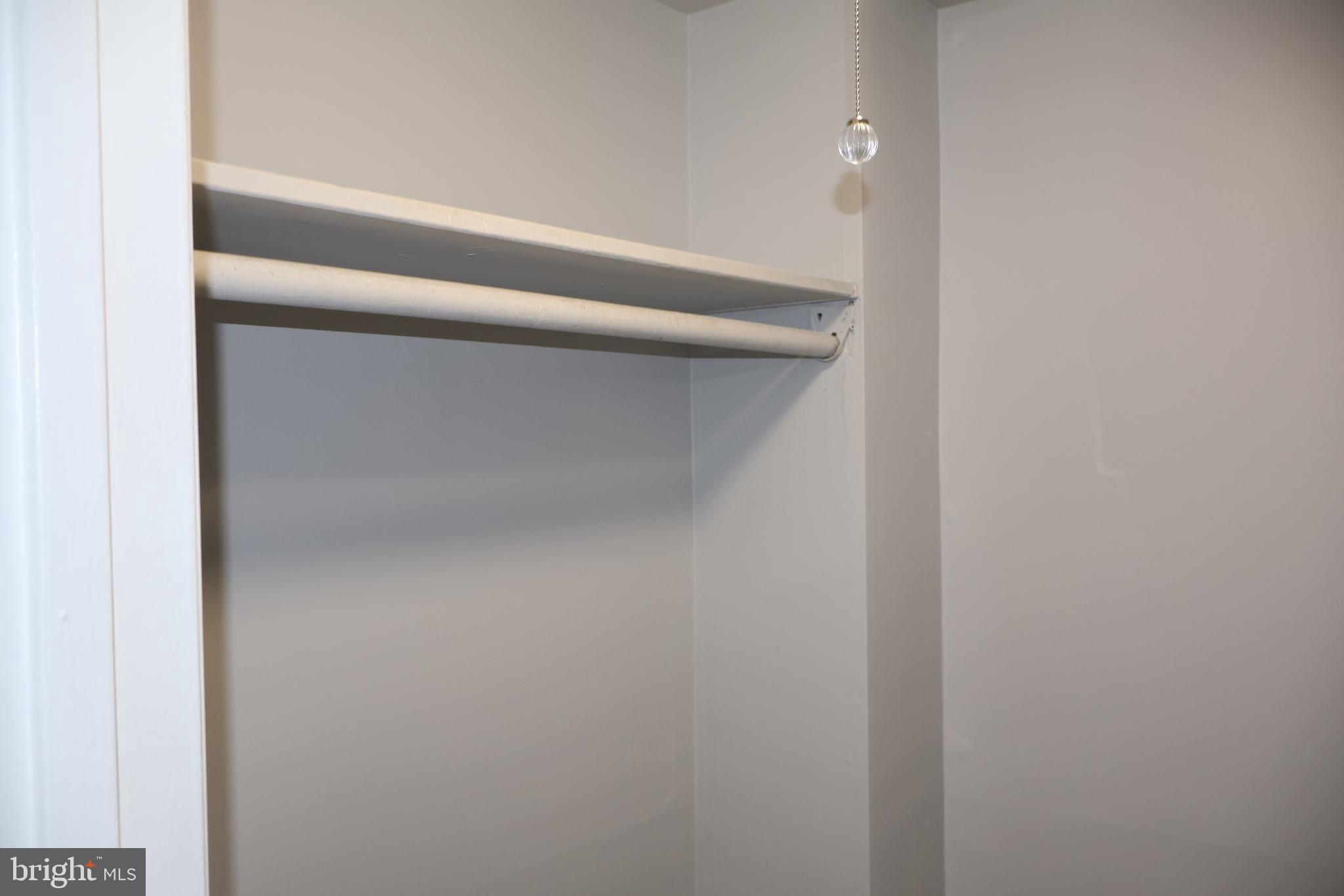 AMERICANA FAIRFAX - Residential Lease