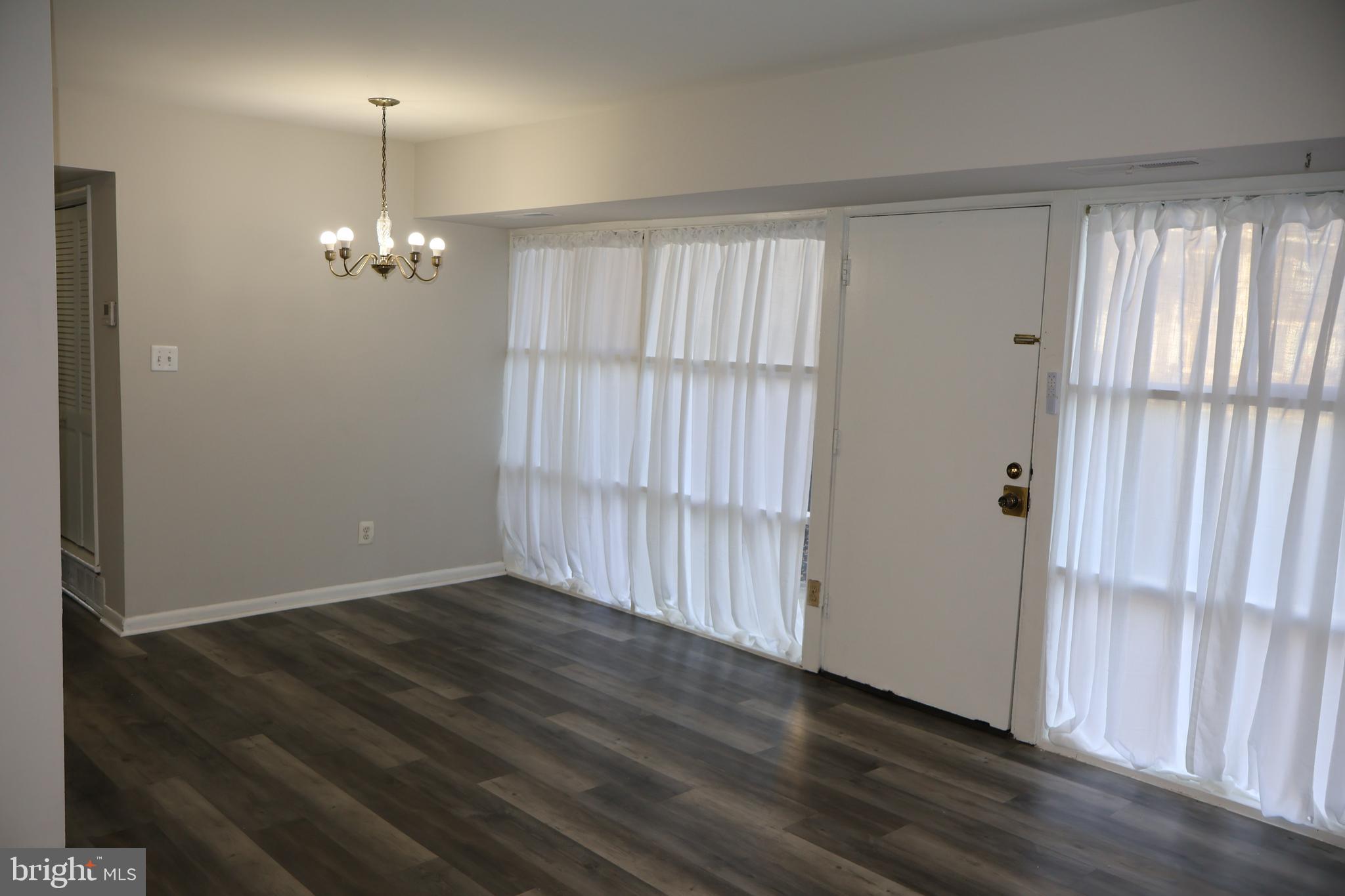 AMERICANA FAIRFAX - Residential Lease