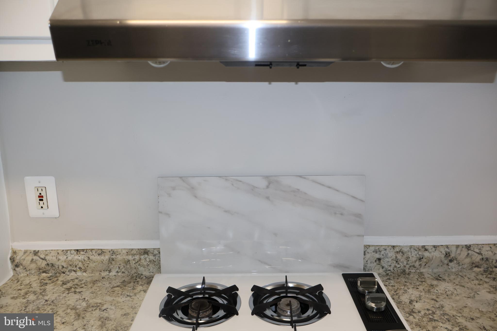 AMERICANA FAIRFAX - Residential Lease