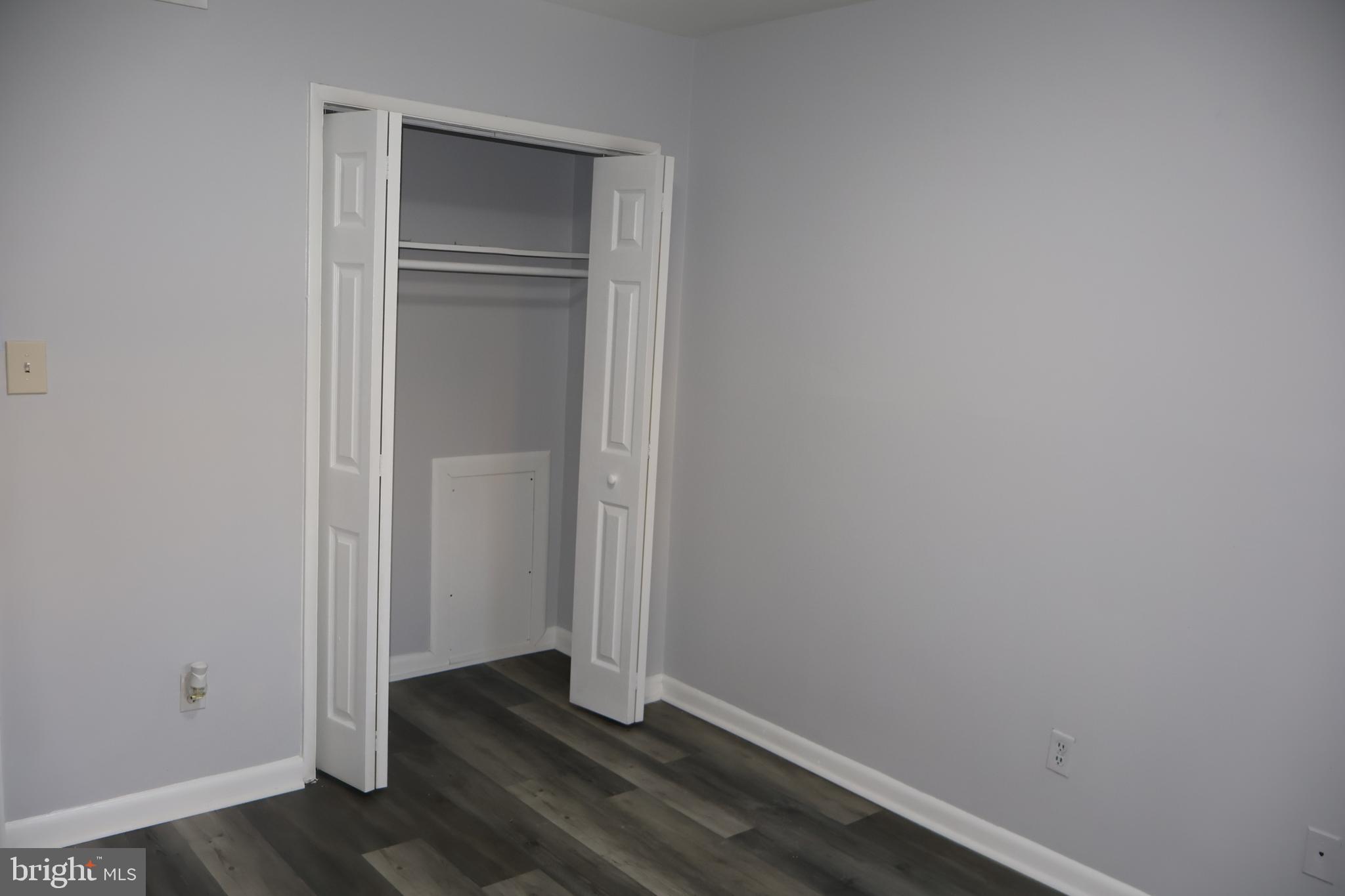 AMERICANA FAIRFAX - Residential Lease