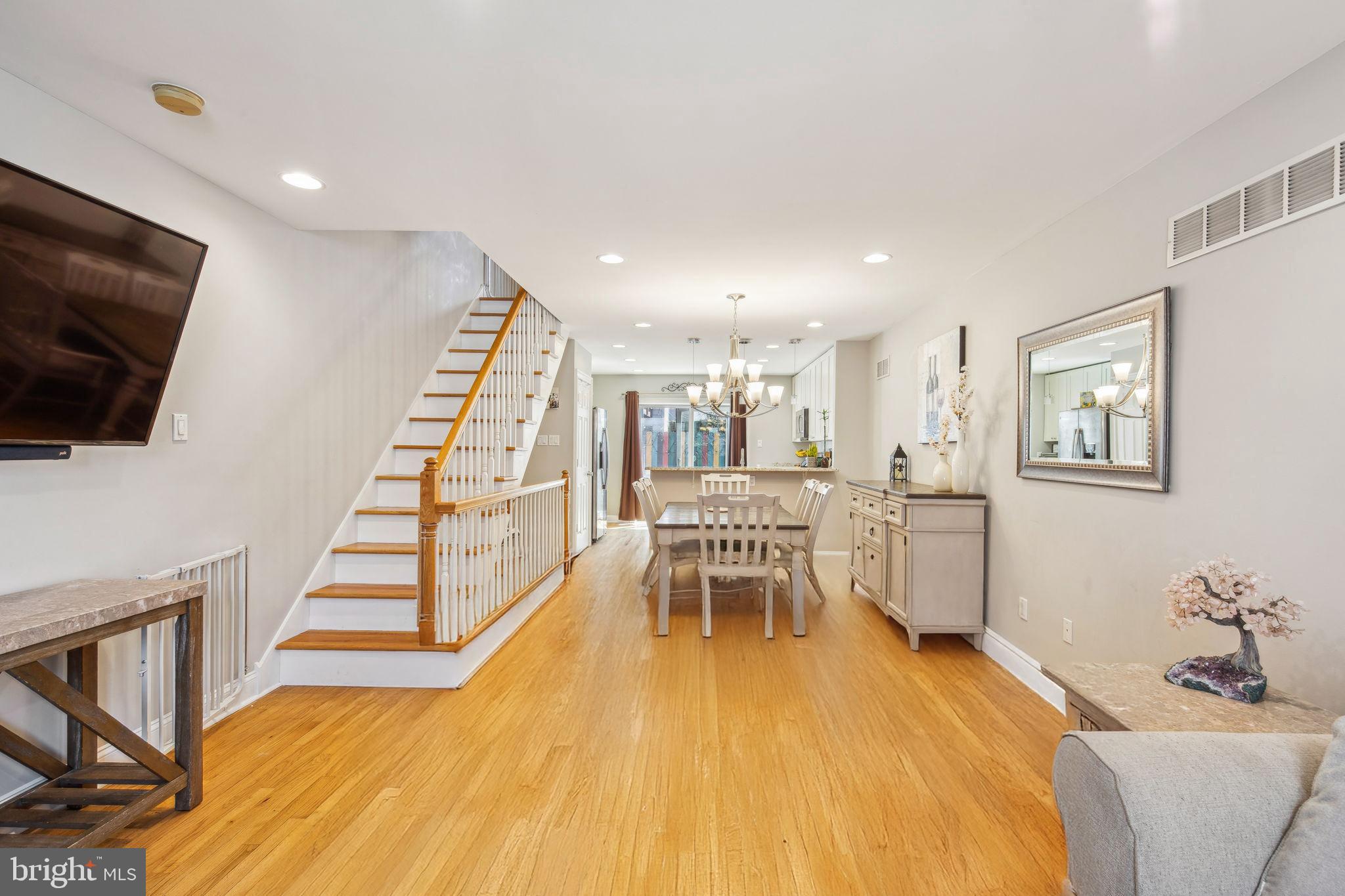 FAIRMOUNT - Residential