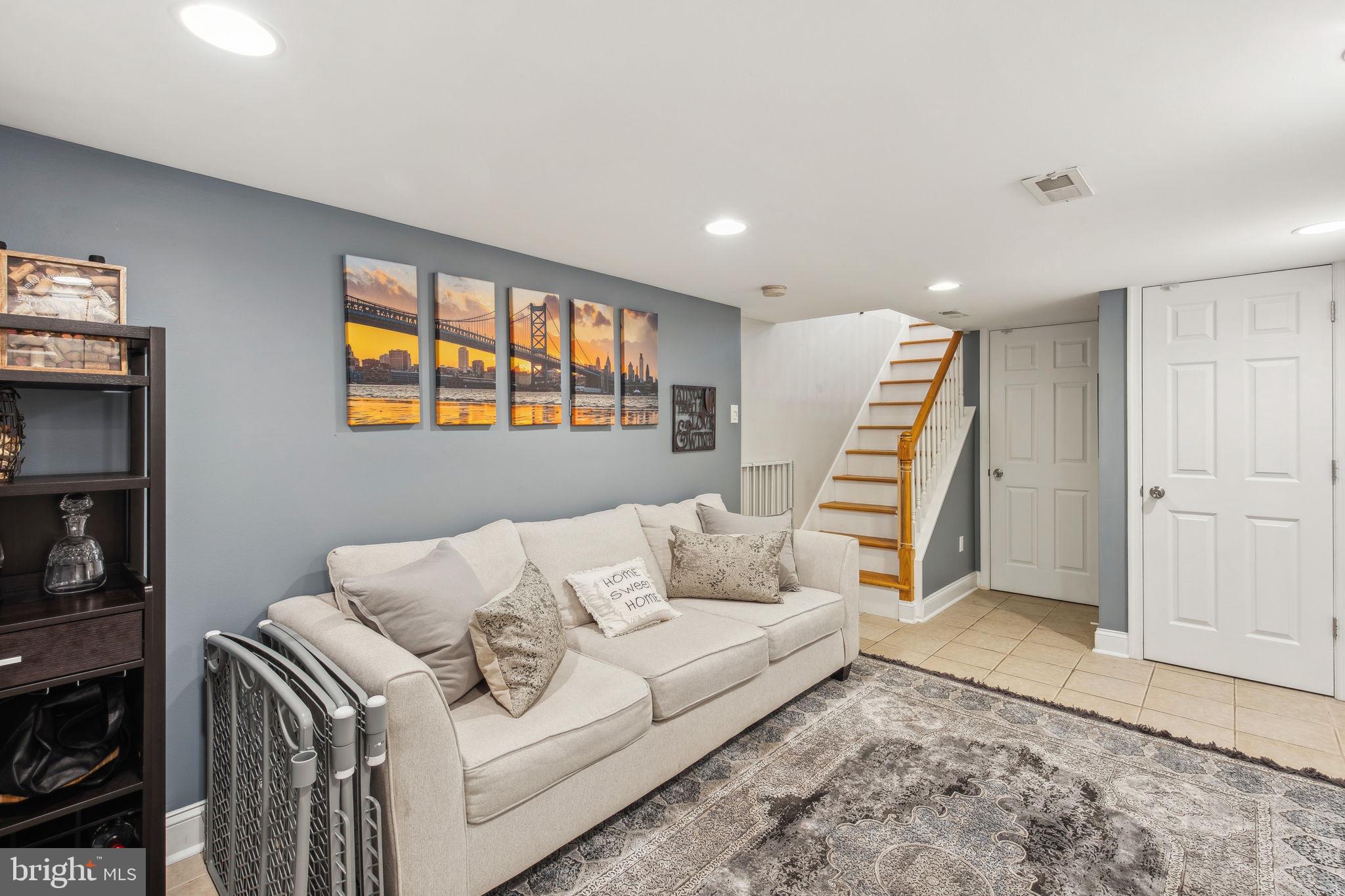 FAIRMOUNT - Residential